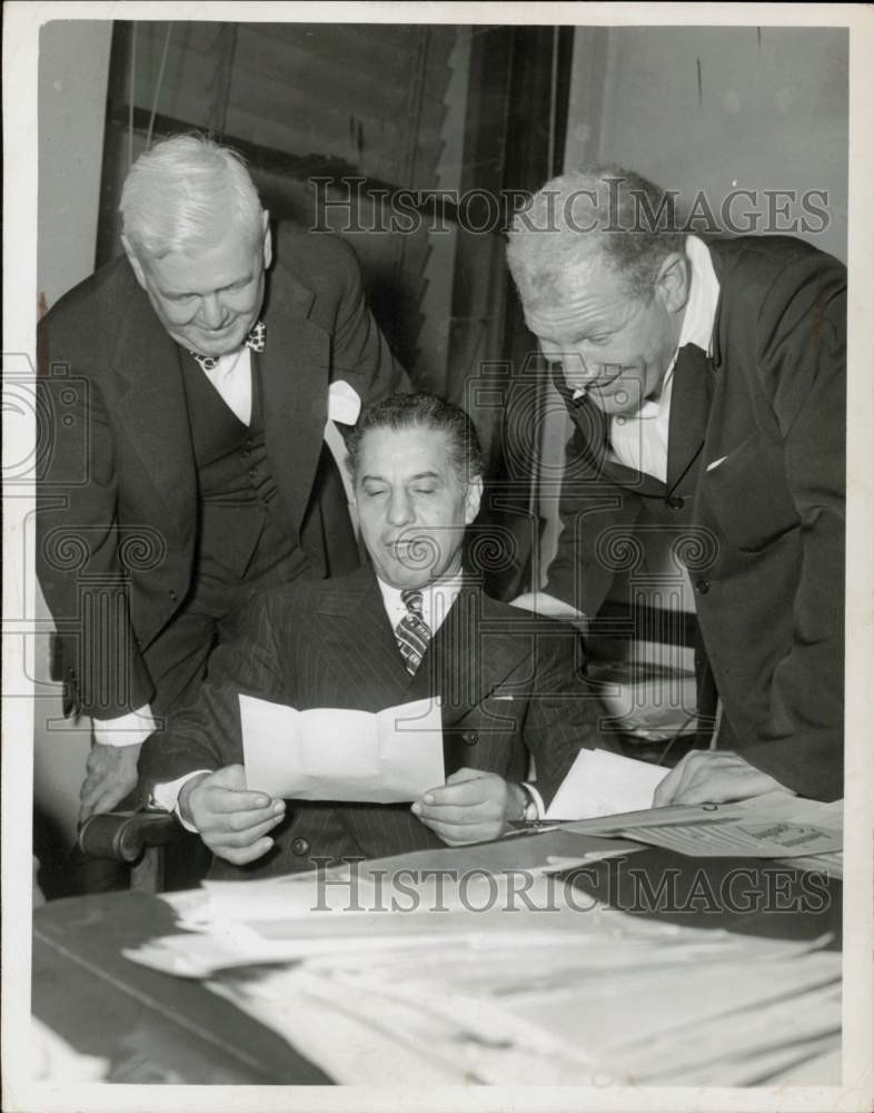 1948 Press Photo William S. Veeck Jr. president & owner of Cleveland Indians, OH