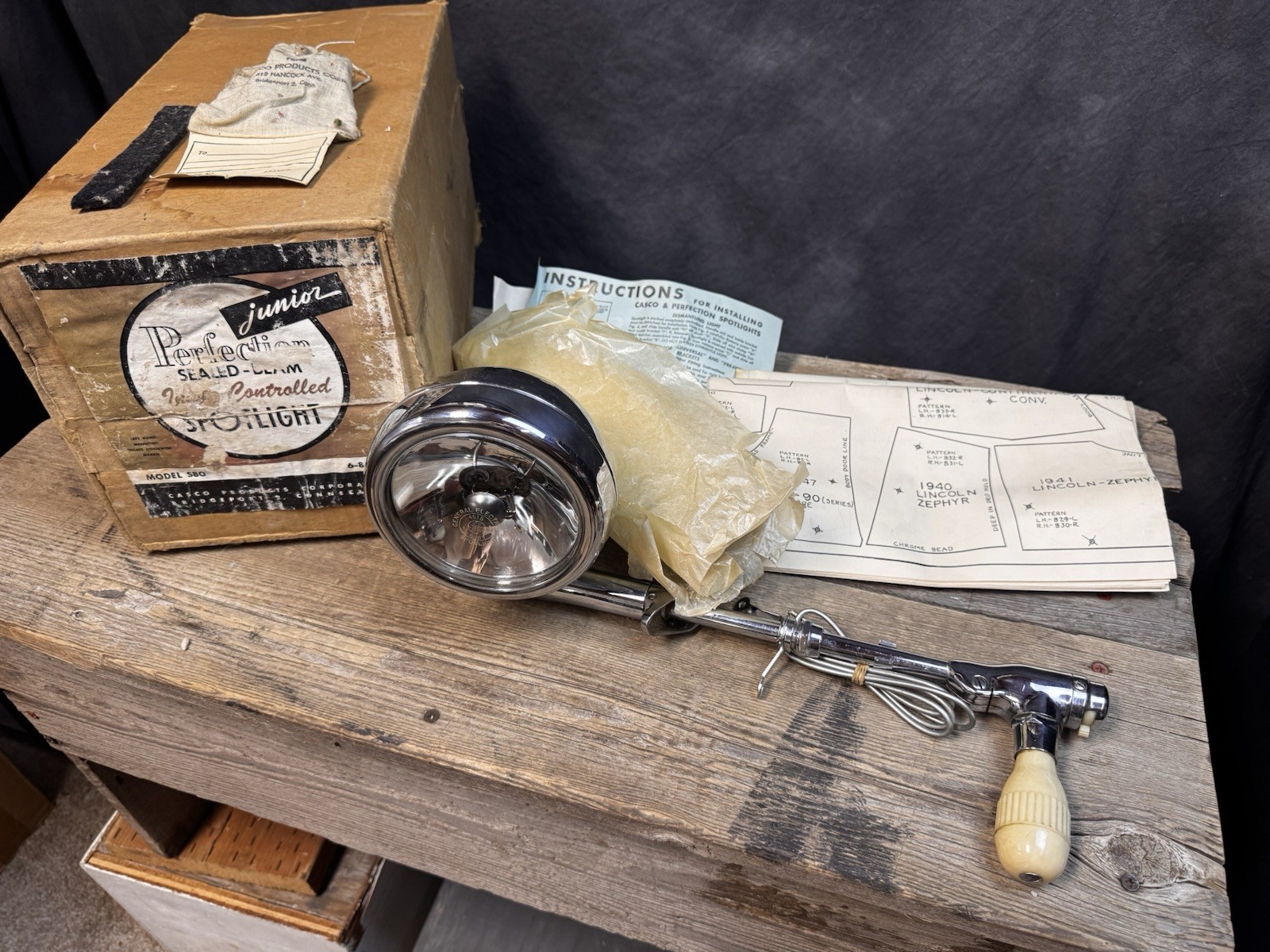 NOS RARE VINTAGE 1940's-1950’s CASCO PERFECTION Car Truck Spotlight 6V