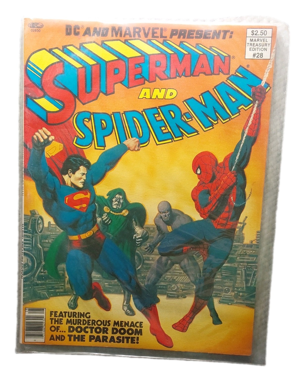 Marvel Treasury Edition #28 Superman Spider-Man 1981 DC Doctor Doom Vintage
