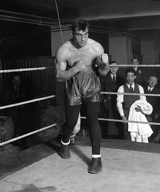 Italian heavyweight boxer Primo Carnera wearing tights 1930 OLD PHOTO