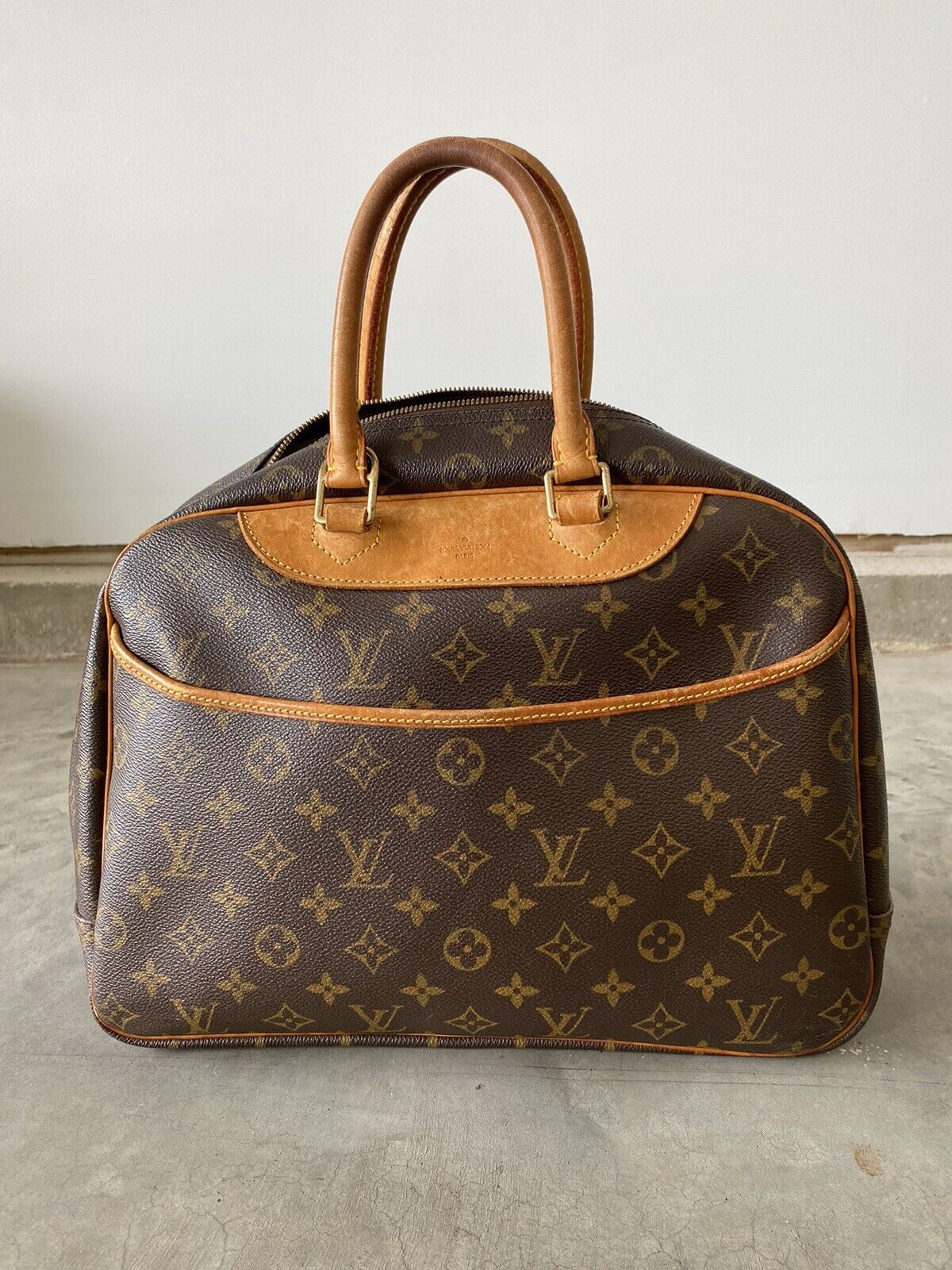 Authentic Louis Vuitton Monogram Deauville Hand Bag 
