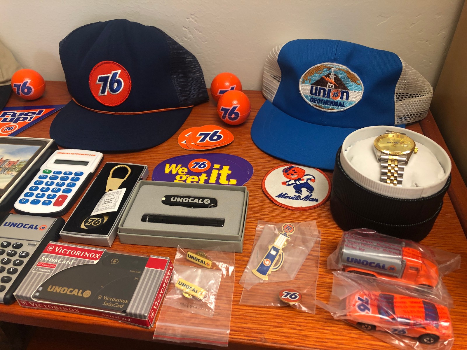 Original NOS UNOCAL 76 Memoriabilia, Hats – Antenna Balls – Stickers, 33 pcs.