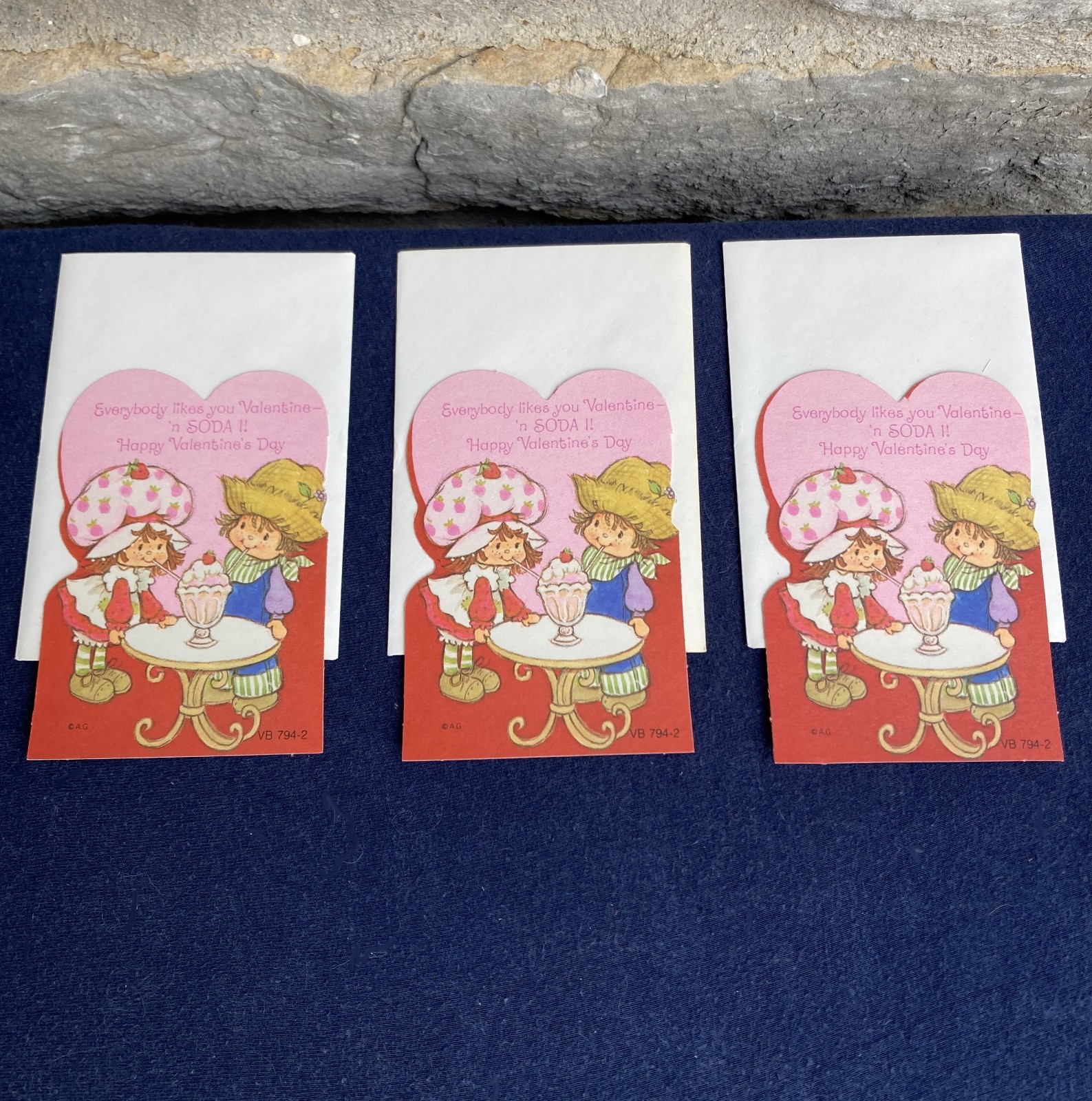 Strawberry Shortcake Valentines Vintage 80\'s - 3 Cards & 3 Envelops - NEW Unused