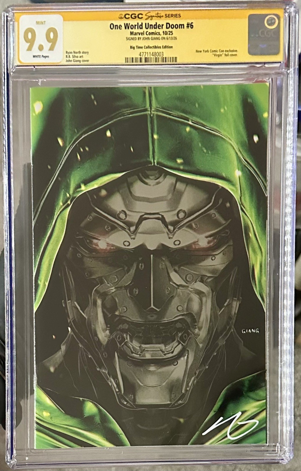 One World Under Doom #6  CGC 9.9 SS John Giang Doctor Doom Foil Variant NYCC