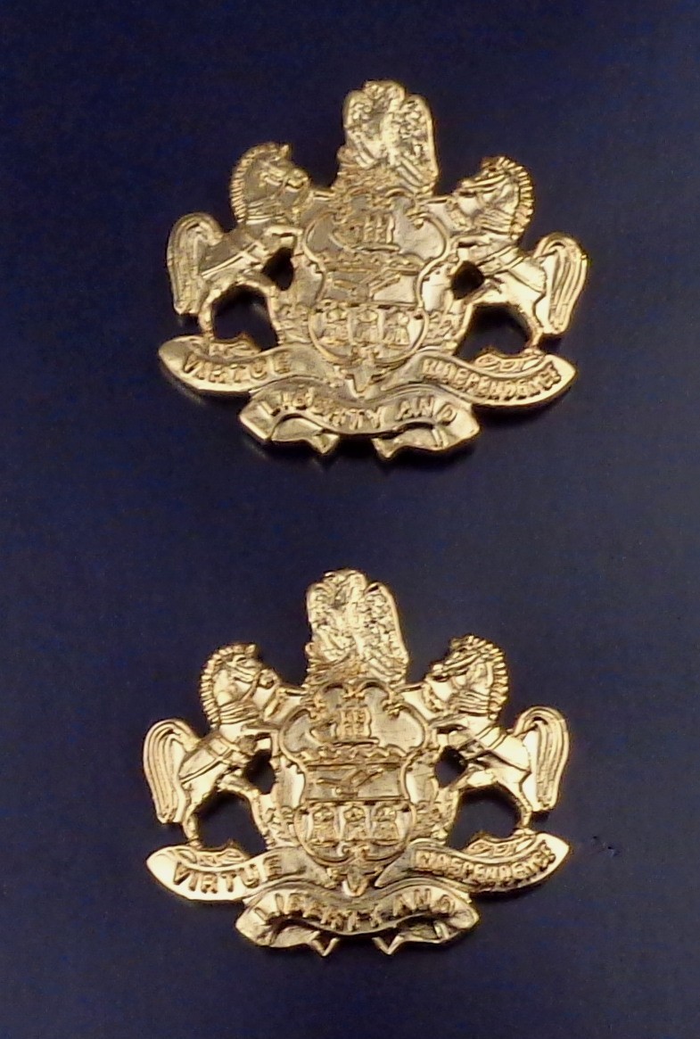 Pennsylvania Coat of Arms Collar Pins Polished Gold LARGE state crest