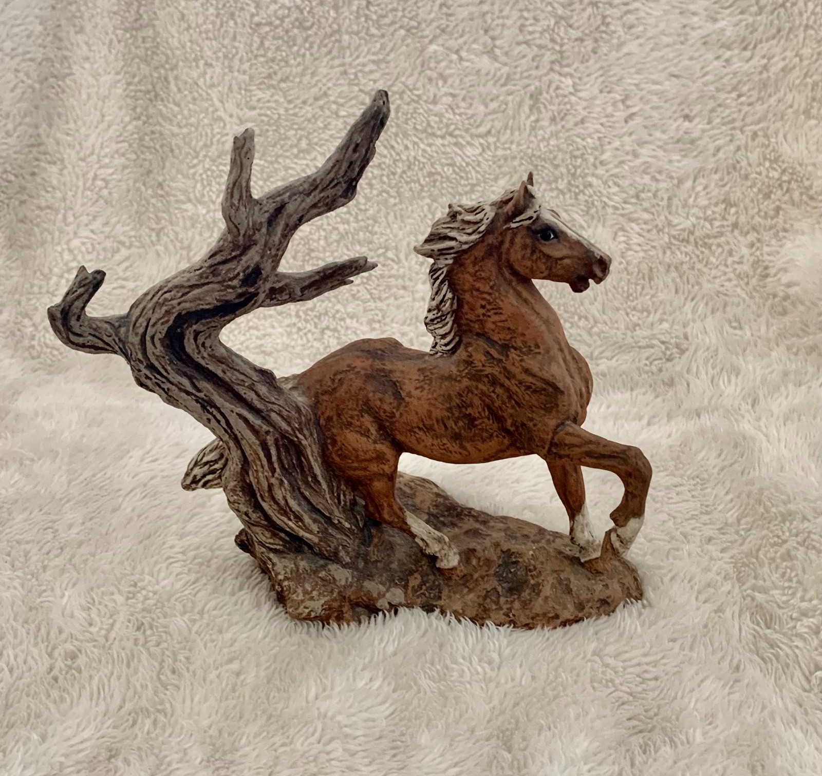 Vintage Hagen Renaker 1977 signed Maureen Love wild horse by tree. One of a kind