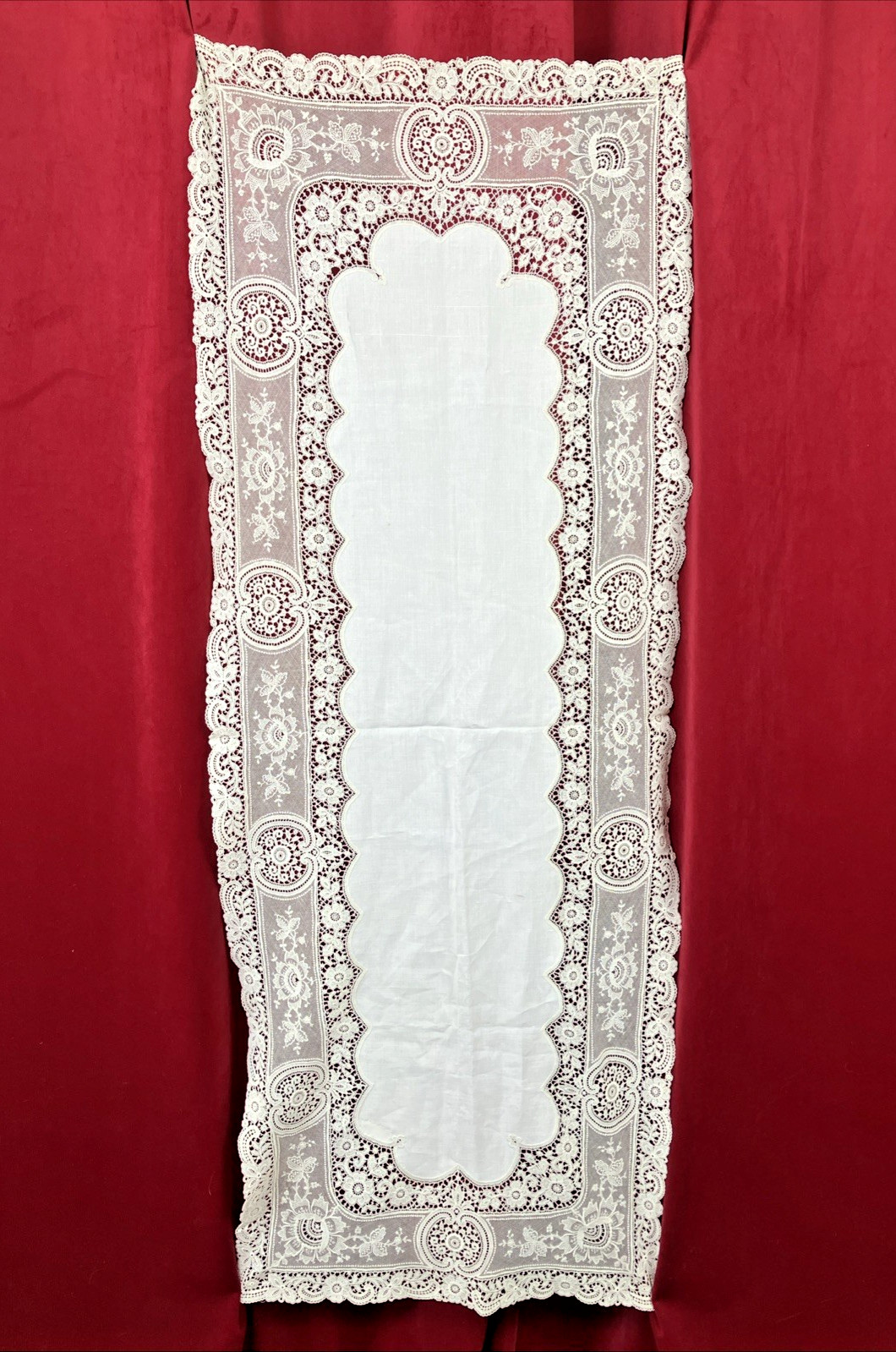 SUPERB Antique Lace Table Runner Victorian Edwardian