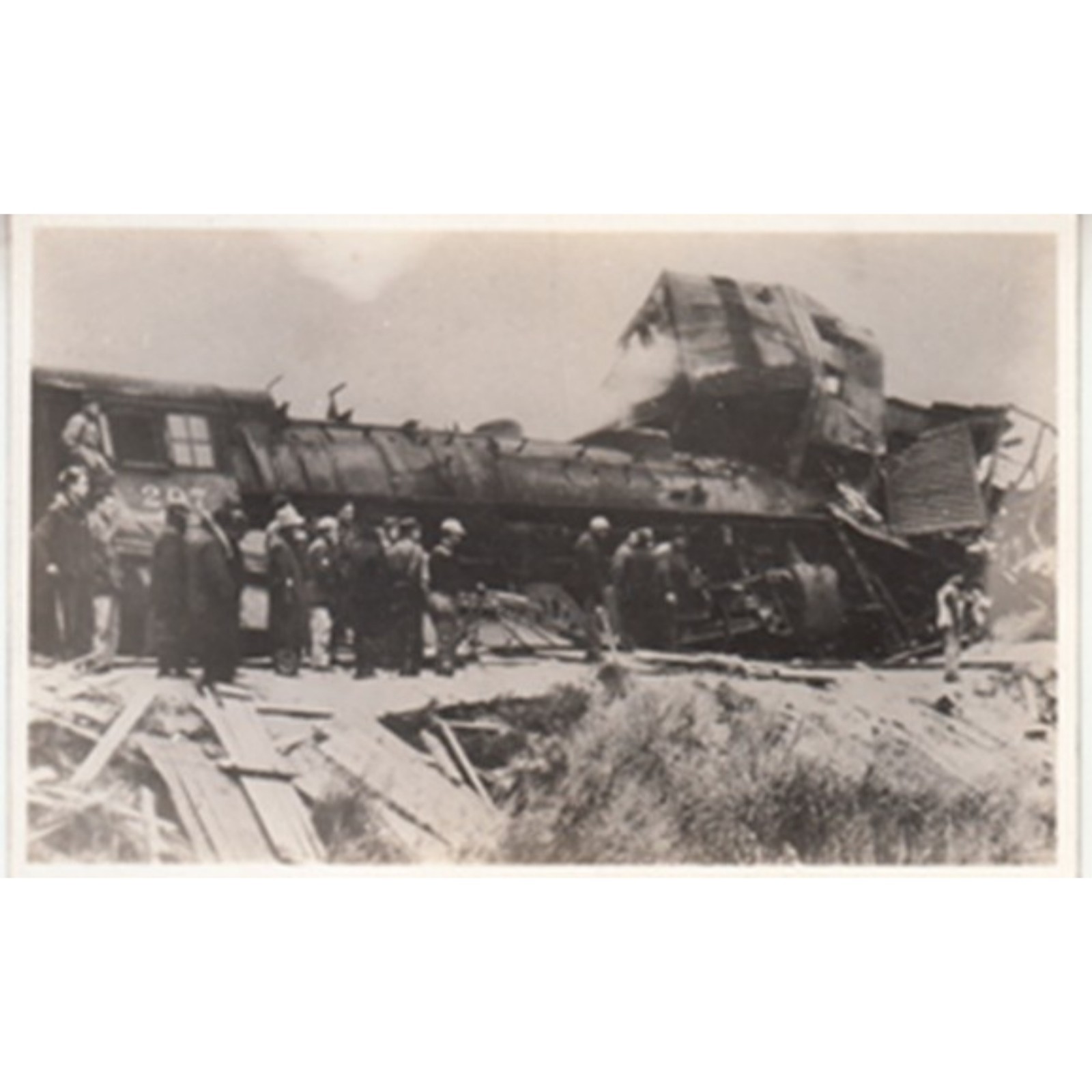 1900s RPPC Southern Railroad Wreck Derailment Postcard Engine 297 Unused 