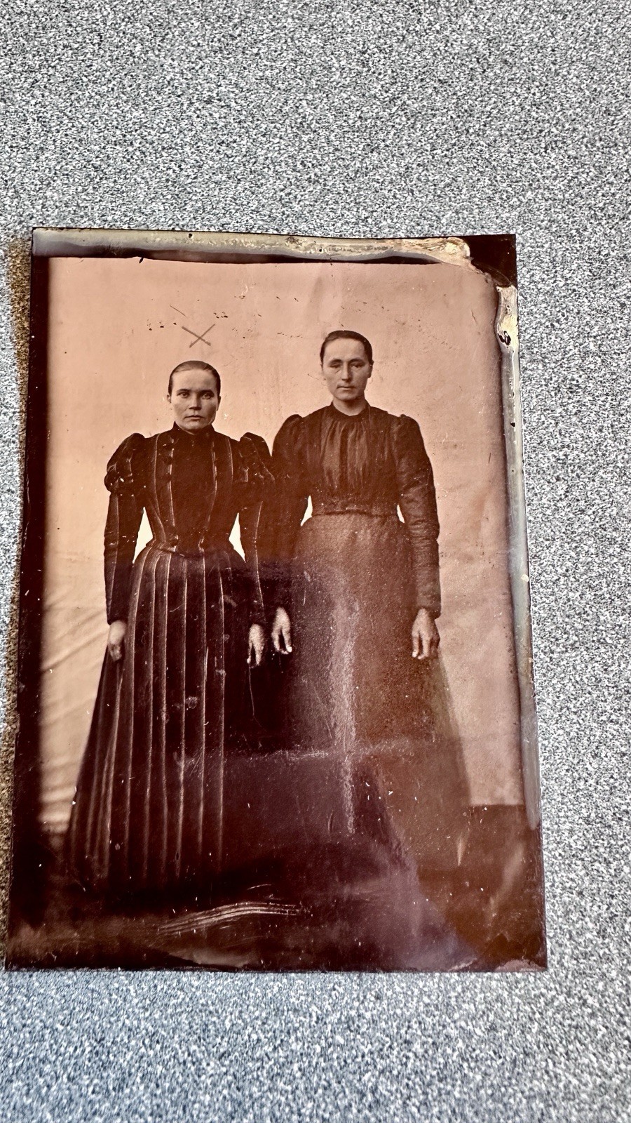 2 well dressed Women Tintype antique photo circa late 1800s Style And Fashion