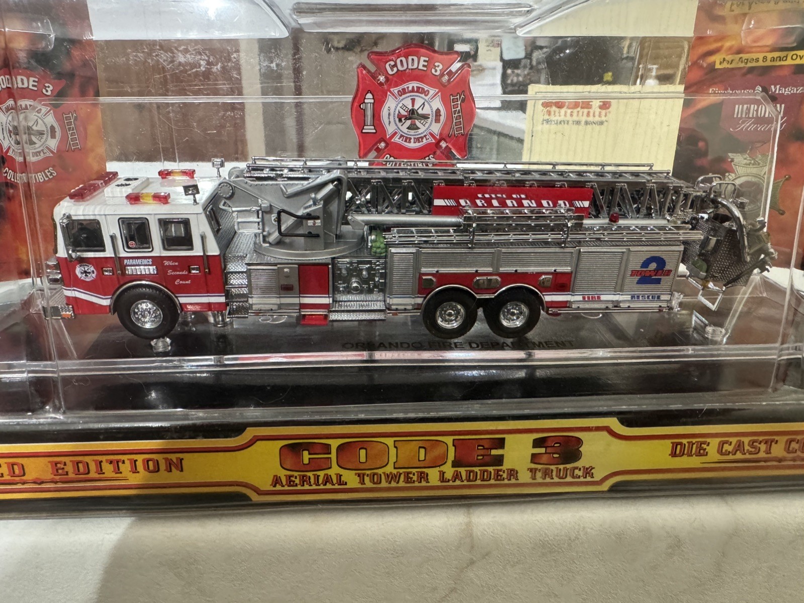 Vintage 2001 NIB Code 3 Orlando Sutphen Ladder Fire Truck 1:64 Diecast Model New