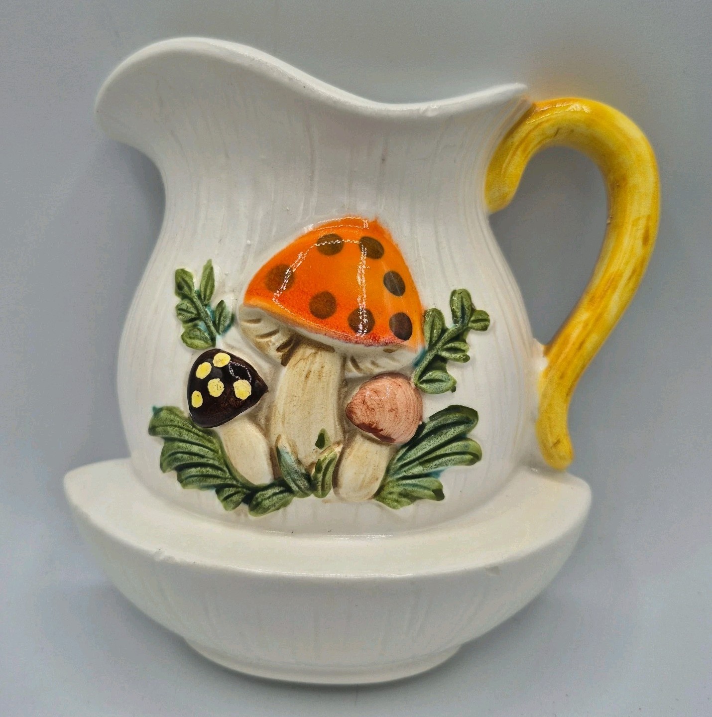 Vintage 1970s Sears Roebuck Merry Mushroom Ceramic Wall Pocket Planter 5.25\