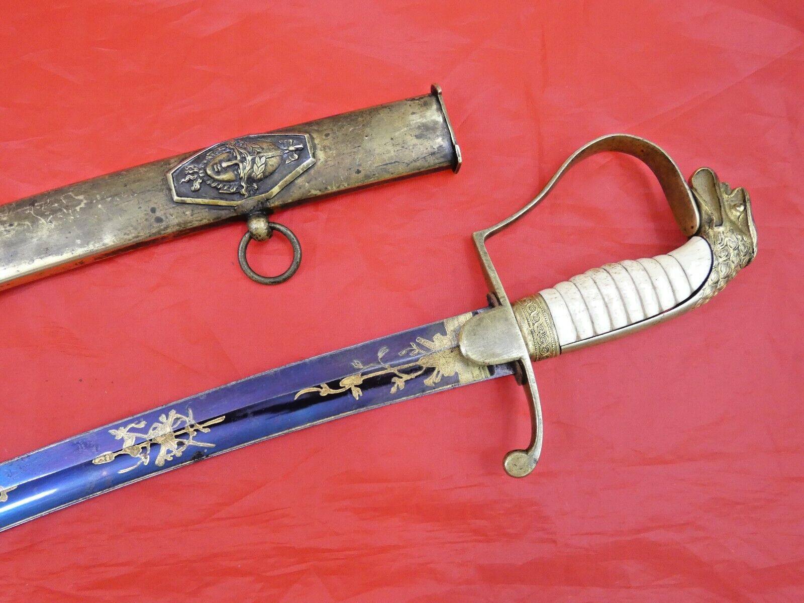EXCEPTIONAL ANTIQUE AMERICAN EAGLE HEAD SWORD BLUE / GOLD BLADE US 1820\'s dagger