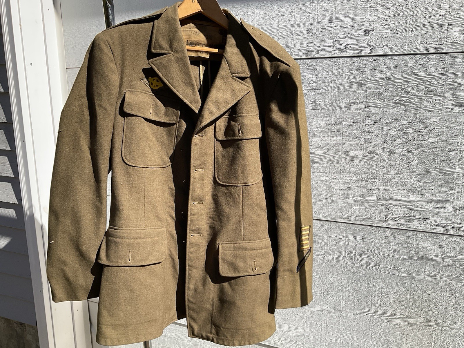 US Army Ike Men\'s Wool Jacket Regular Size, Brown, WWII Uniform, 1940s Vintage