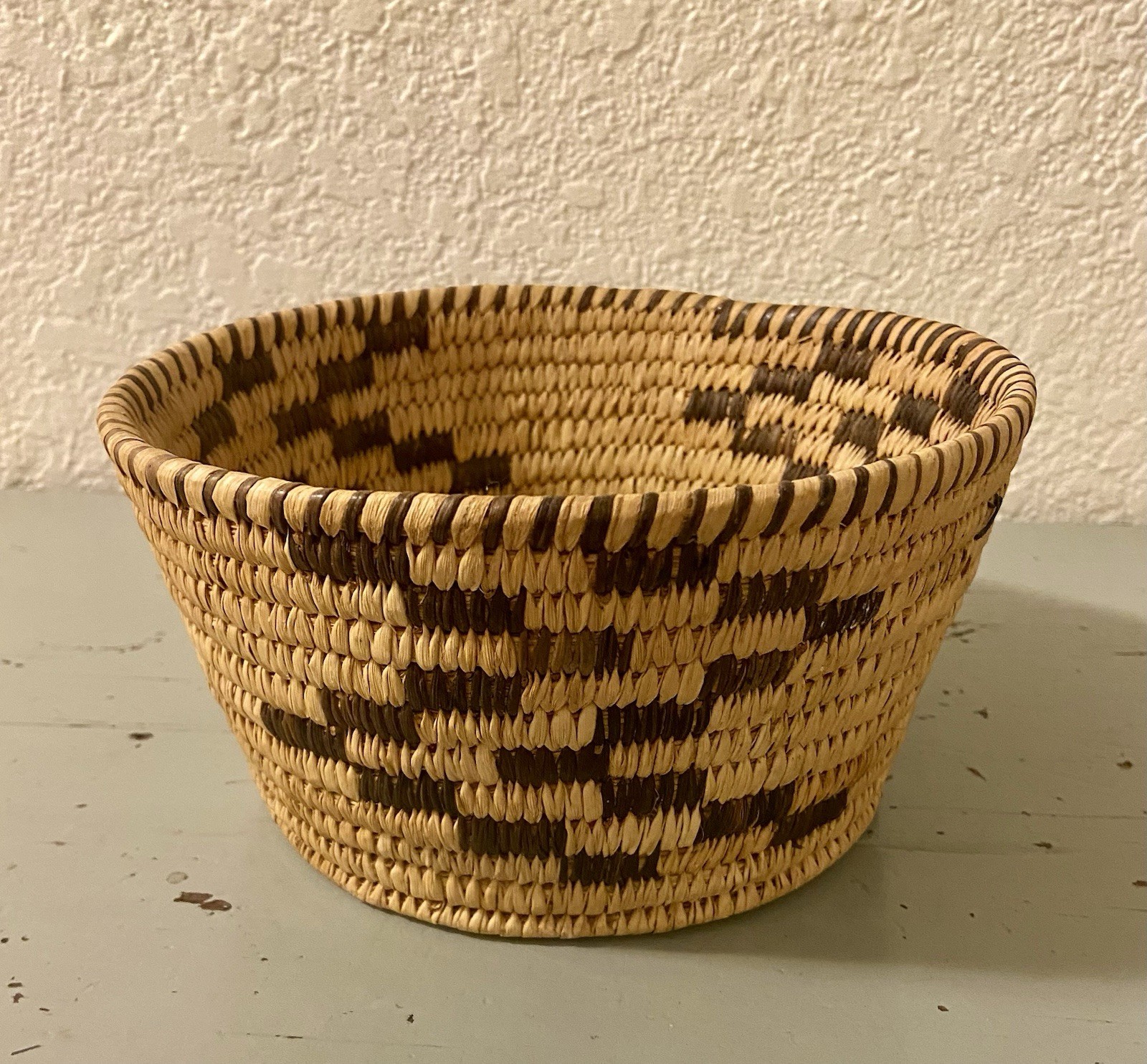 Native American Basket Tohono O’odham (Papago) Vintage Hand-coiled 8”x 4”