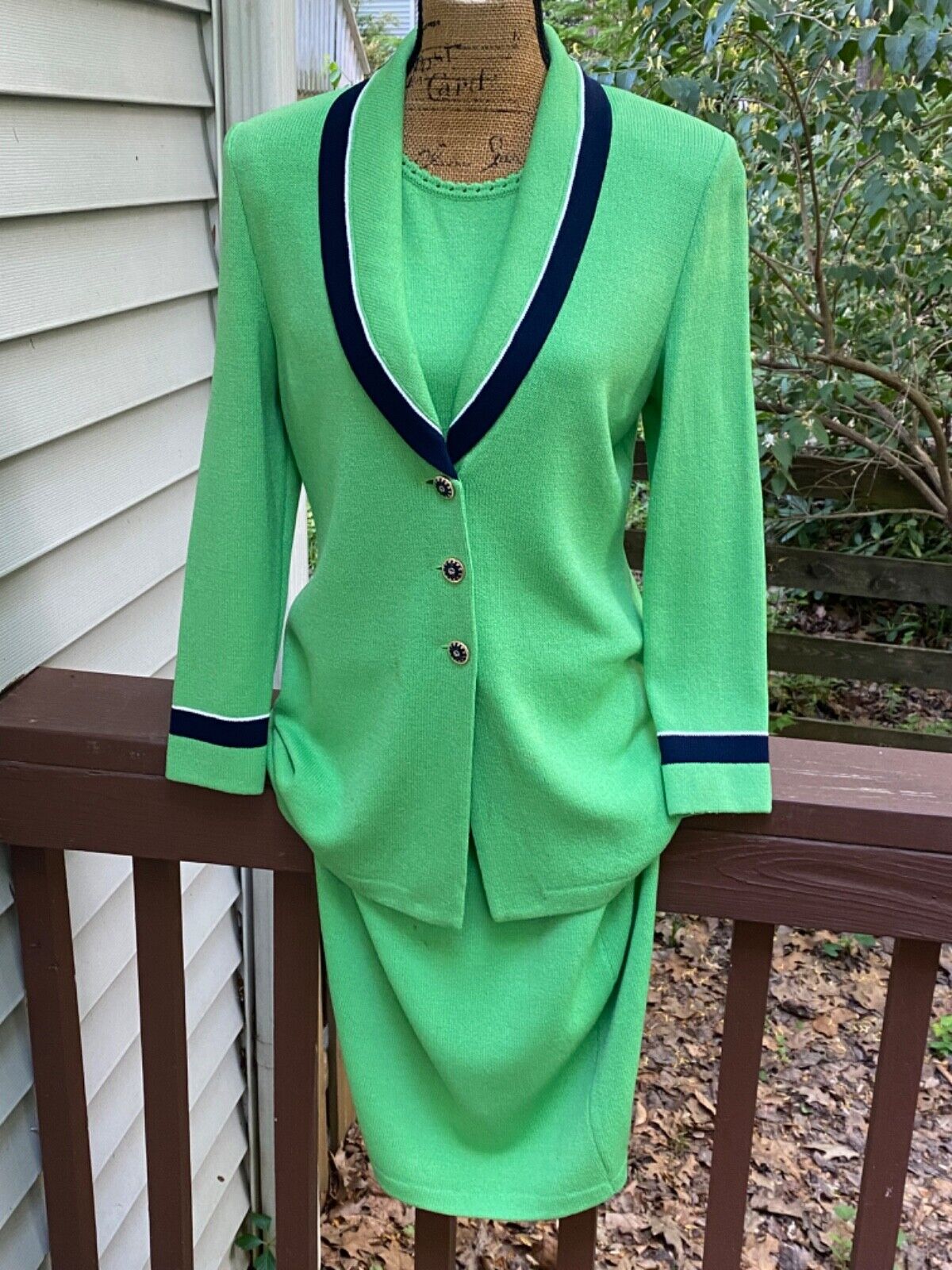St. John Collection 3 pc. spring green multi Knit blazer skirt suit SZ 6/8-FLAWS