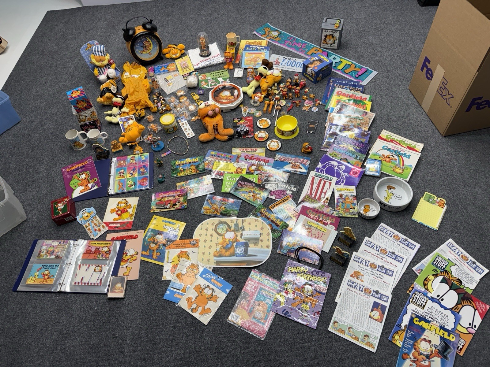 230 Item Garfield Collection Lot Rare Vintage Books Ceramics Mugs Plush Figures