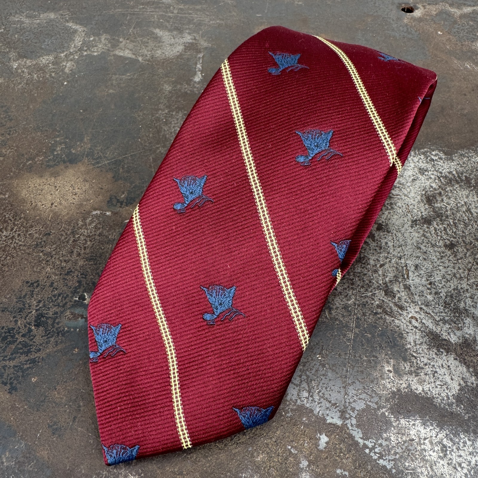 VTG Chesapeake & Ohio Railroad CHESSIE SYSTEM CSX Necktie RED w/ Blue Cats