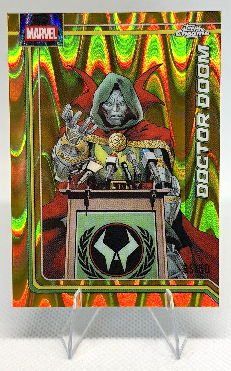 Topps 2026 Marvel Topps Chrome Doctor Doom #028 Gold Raywave /50