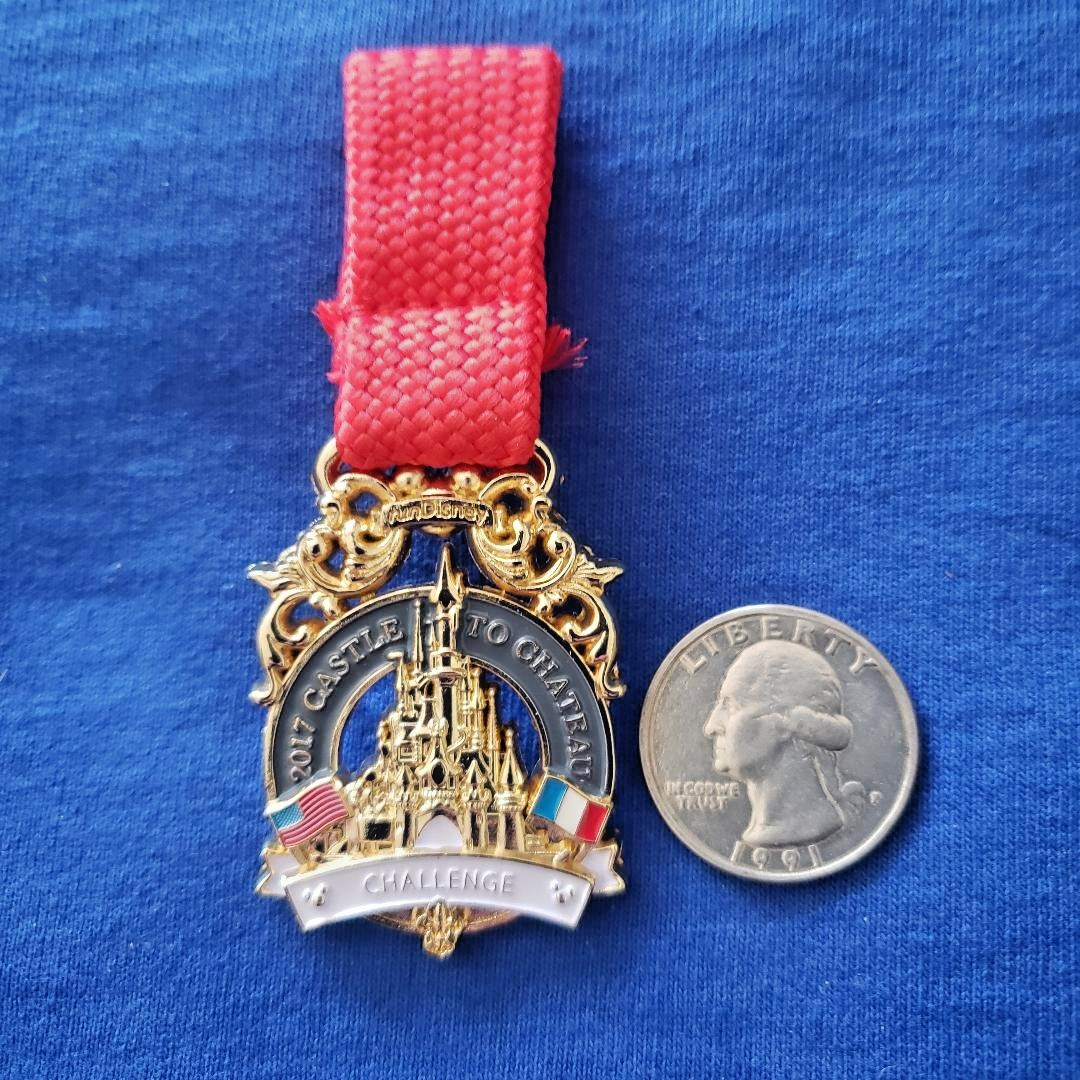 DISNEY PIN dlrp runDisney Marathon 25th 2017 castle to chateau LE 800 DLRP PARIS