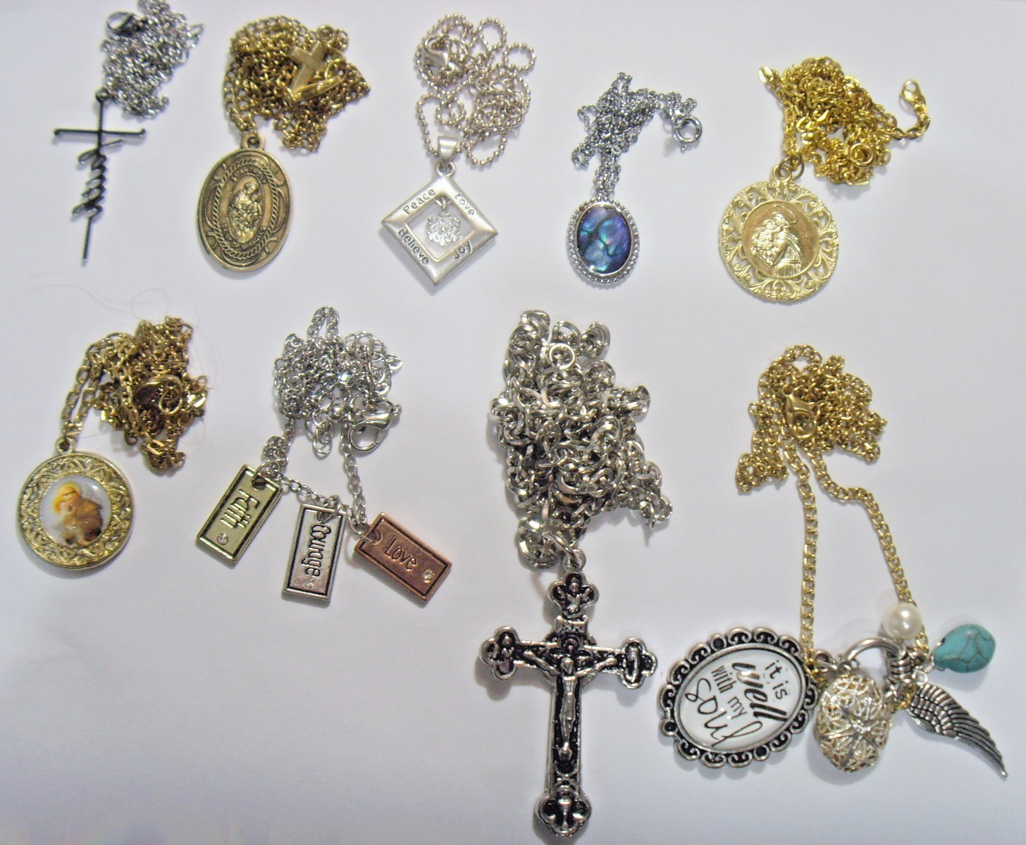 9 Vintage Christian Catholic Religious necklace nice Lot Christmas gifts EL1107