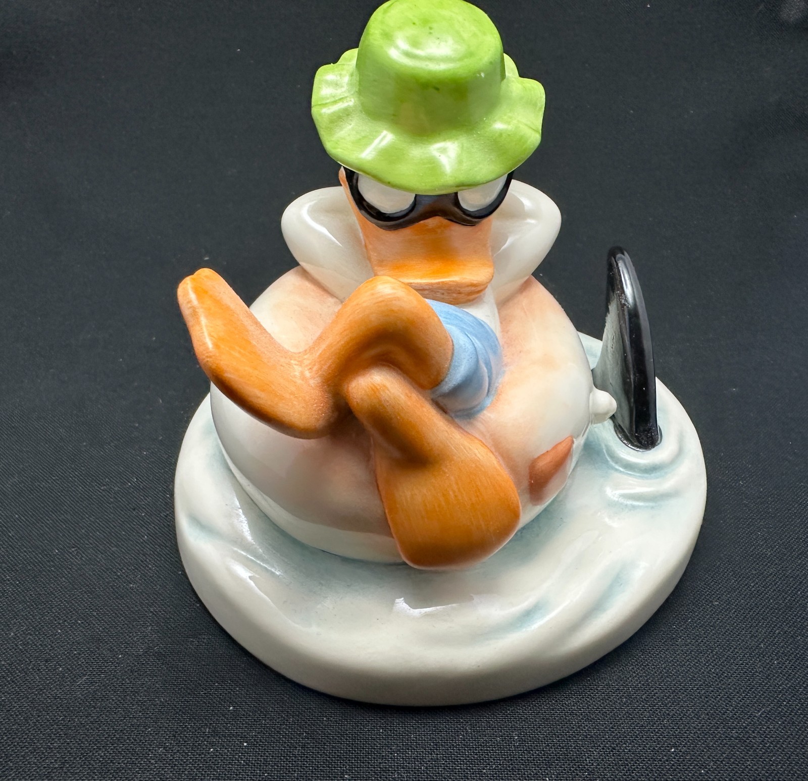 Vintage Goebel Donald Duck Inner Tube Shark Figurine 17-226-08 W. Germany MINT