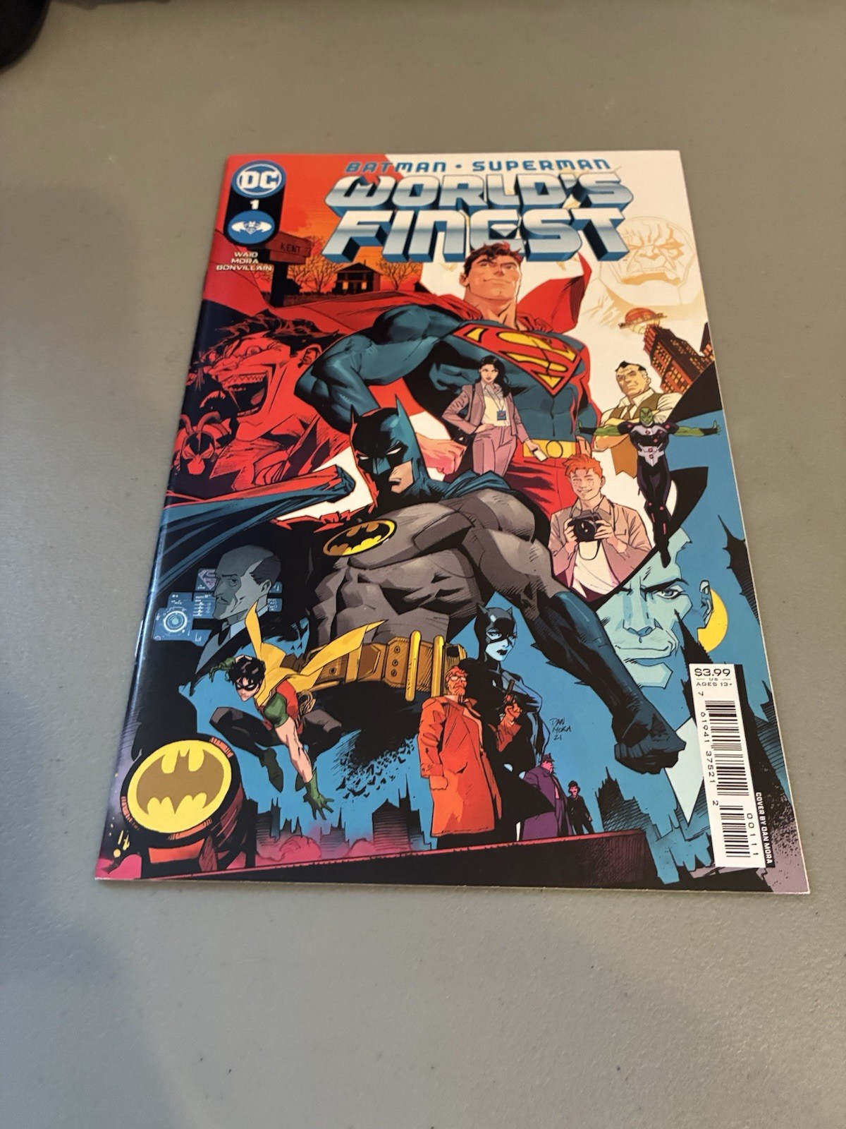“Batman/Superman: World's Finest,” #1; DC Comics; 2022; 9.4 NM; Ships Free