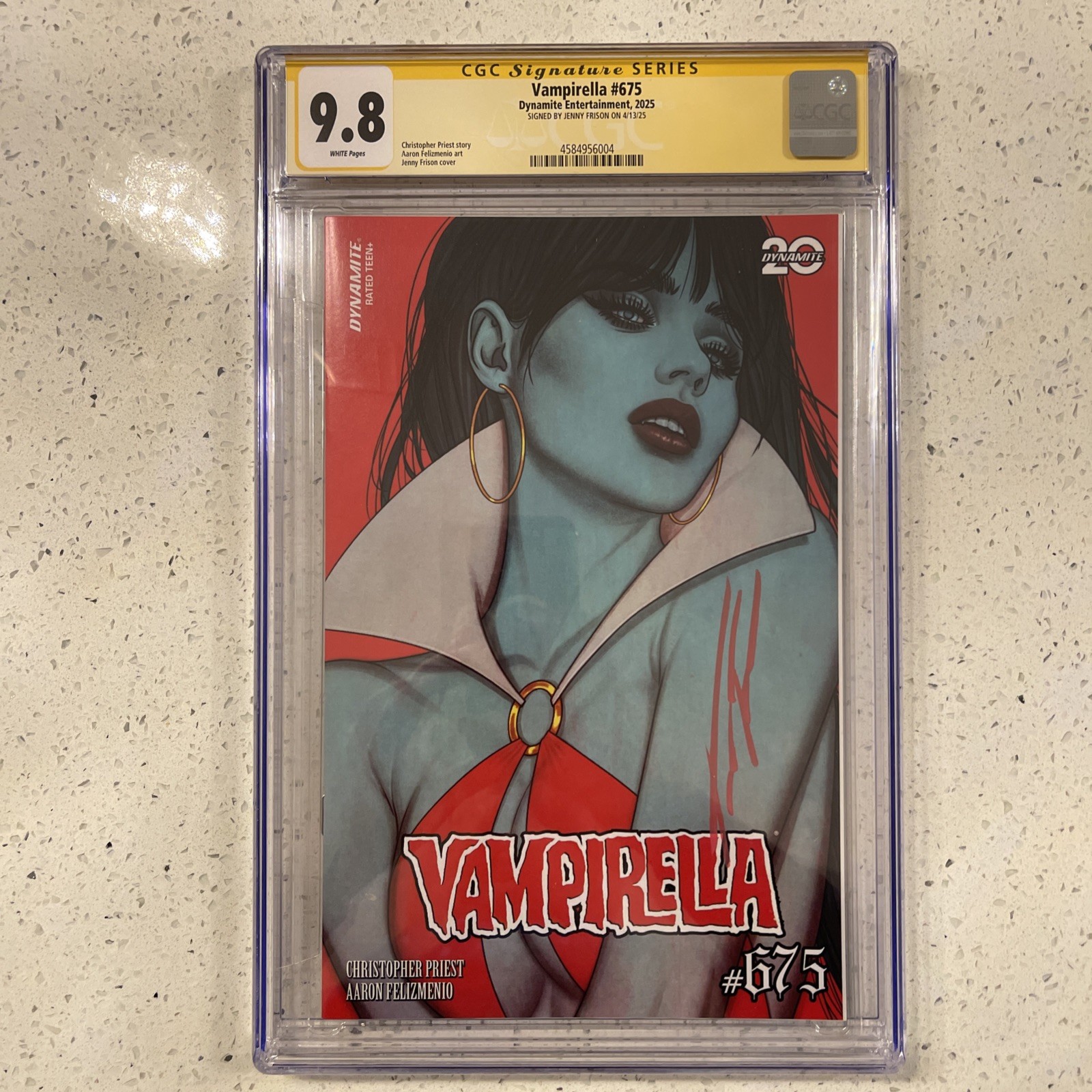 VAMPIRELLA #675 SIGNED By Jenny Frison CGC 9.8 SS ⭐️⭐️⭐️⭐️