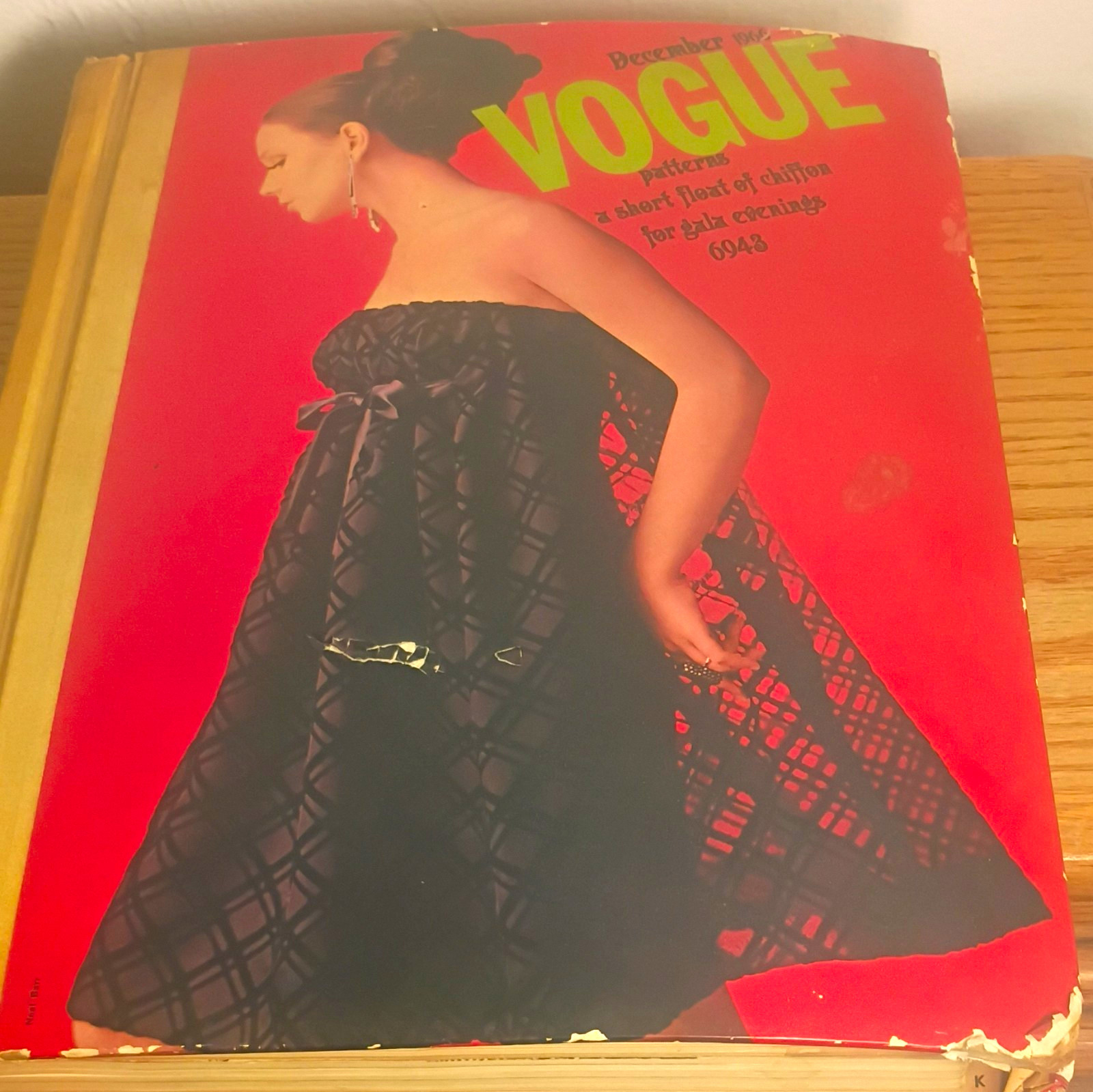 VNTG Dec 1966 Vogue Patterns Counter Catalog Store Book Tissue Patterns Intact