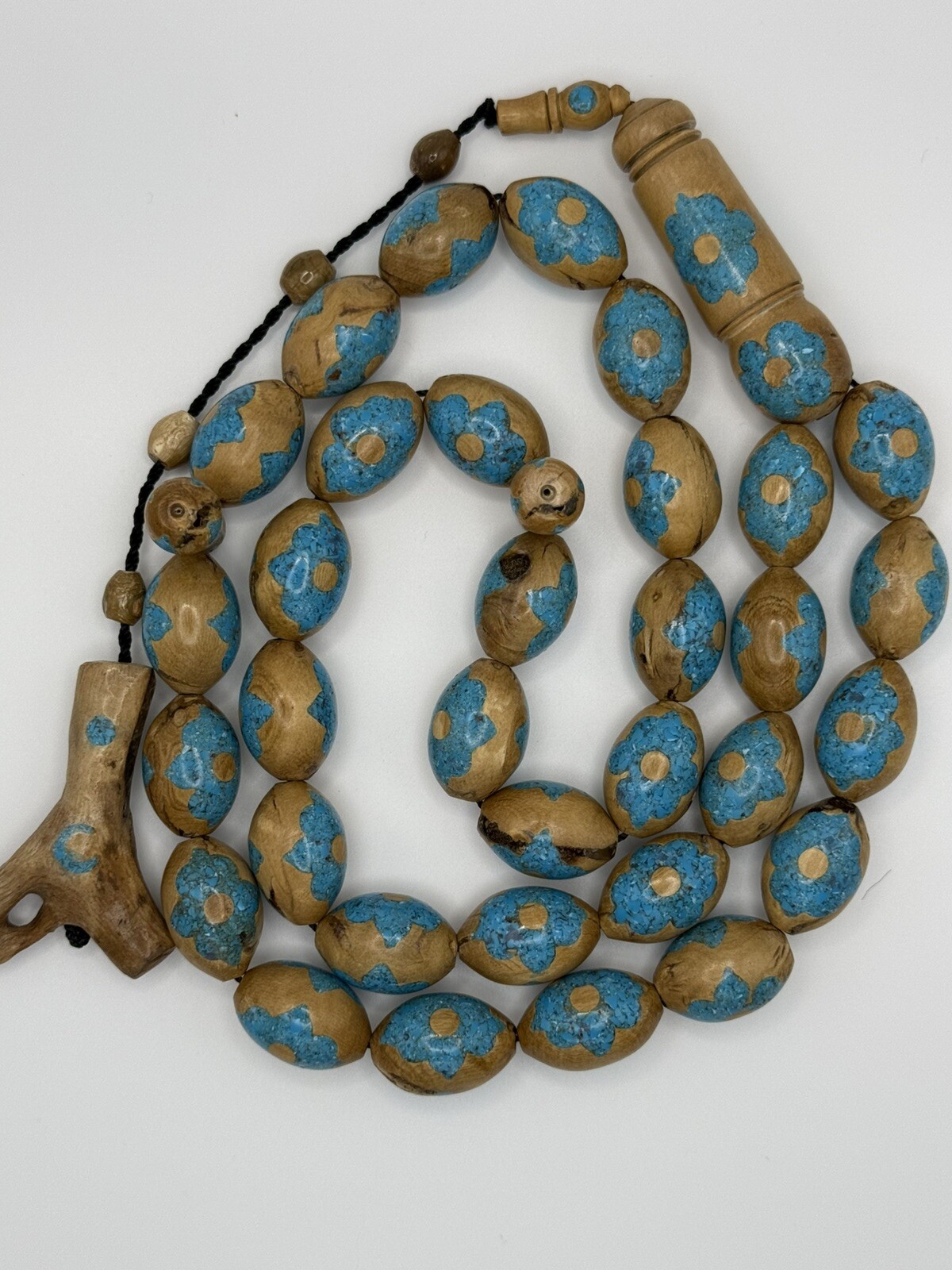 Rare White Coral Yusr Prayer Beads Inlaid With Turquoise يسر أبيض مطعم فيروز
