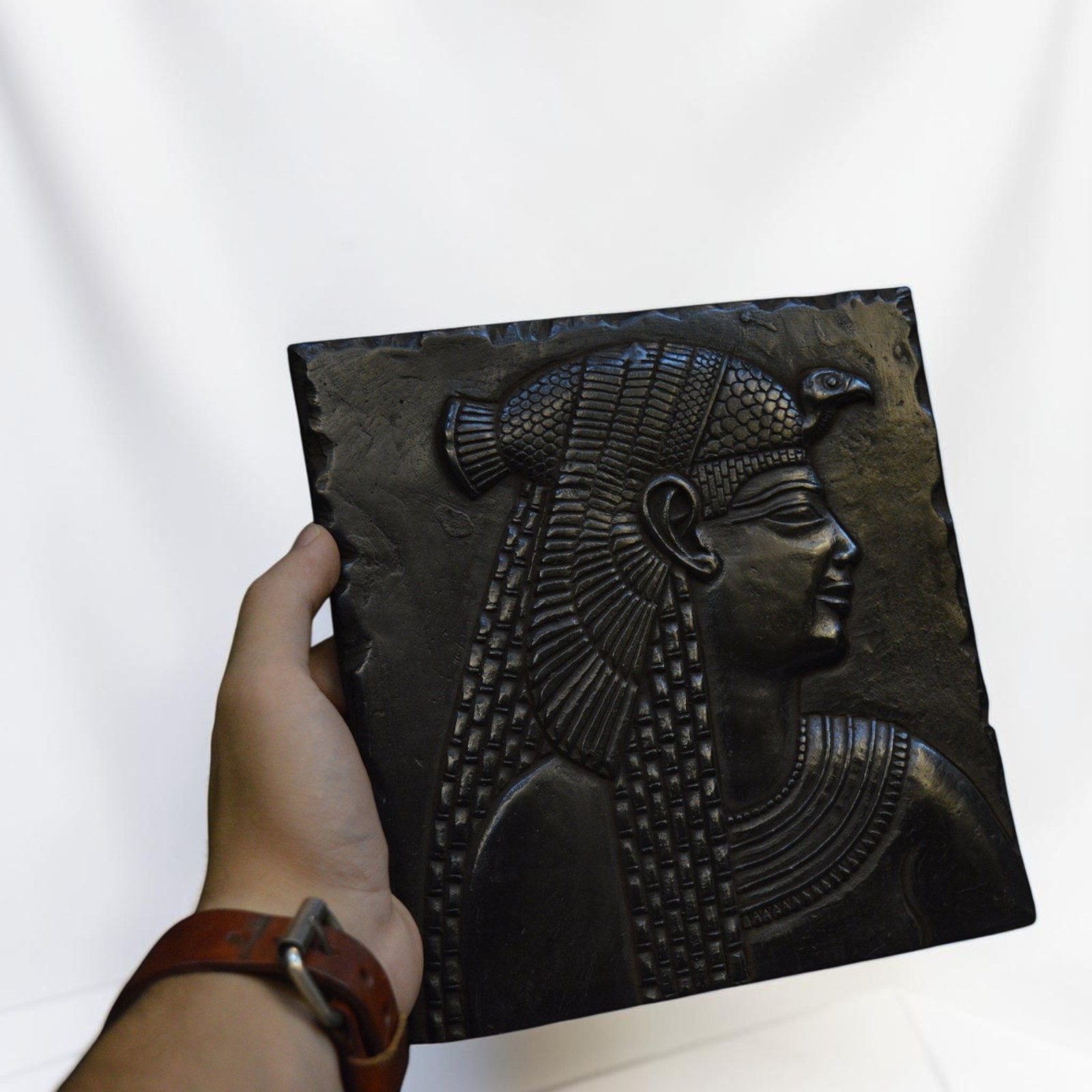 Ancient Egyptian Queen Cleopatra\'s Bord Rare Antique Pharaonic Mythology BC