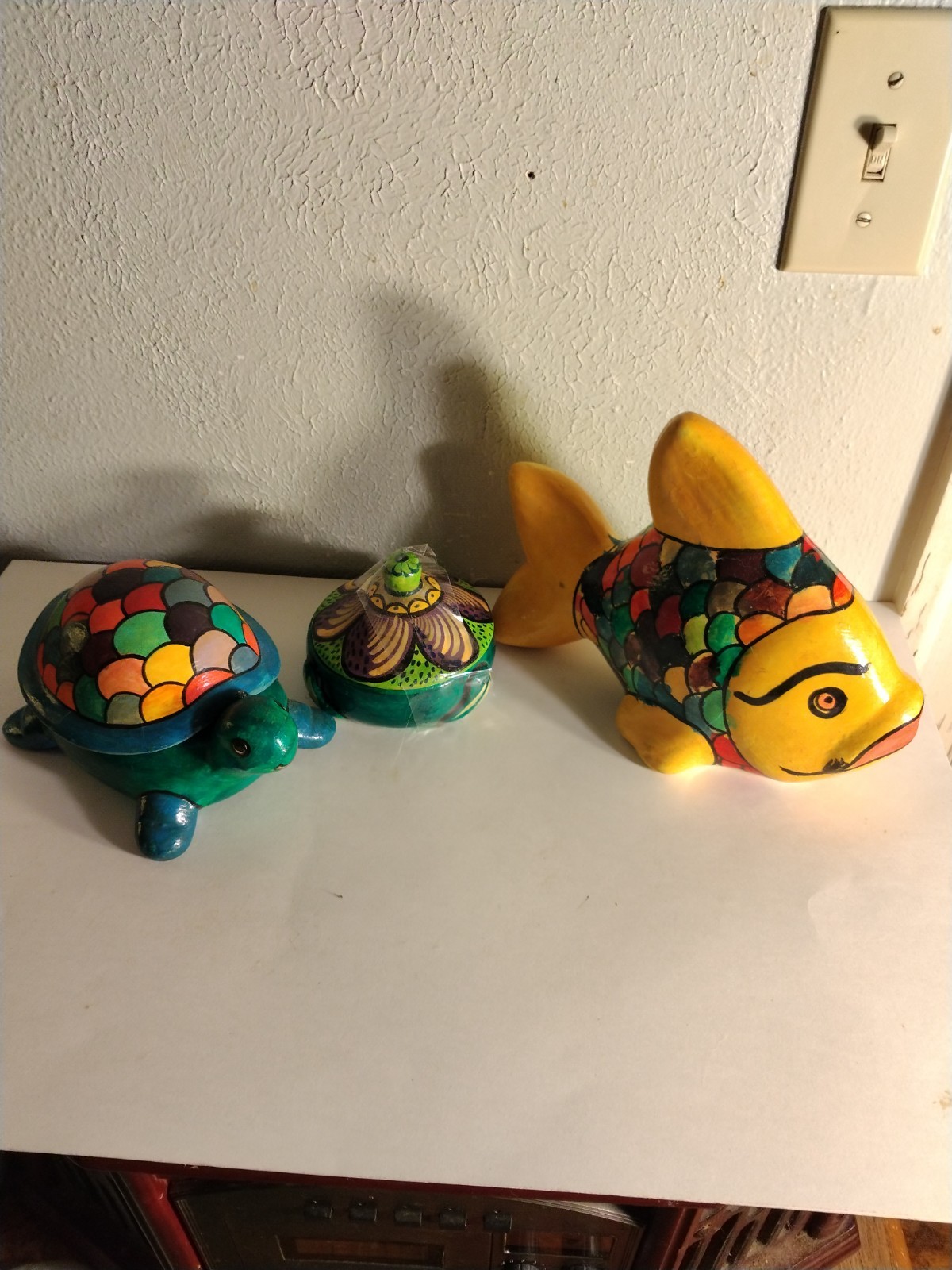 3 Vintage Handmade Ceramic Hand-painted Fish Turtle And Box Jar Figurines