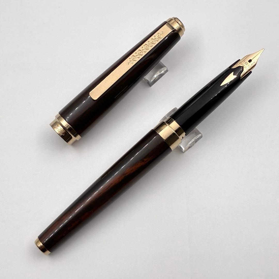 Repaired Sailor Ebony World Woods 18K M Fountain Pen Japan