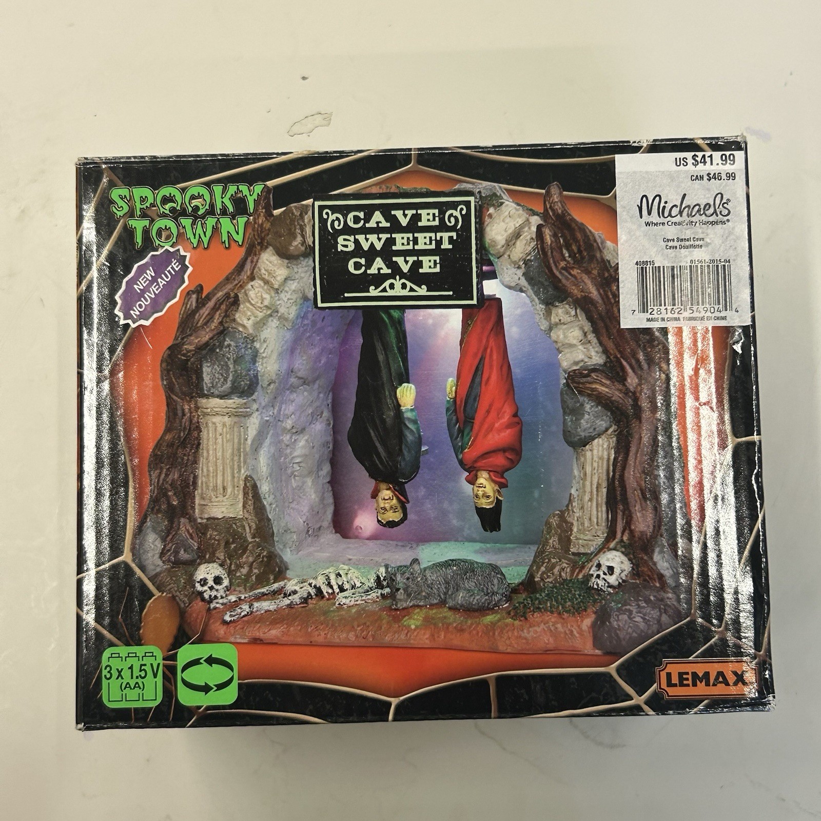 Lemax Spooky Town Cave Sweet Cave Halloween Village 54904 Color Changing Lights