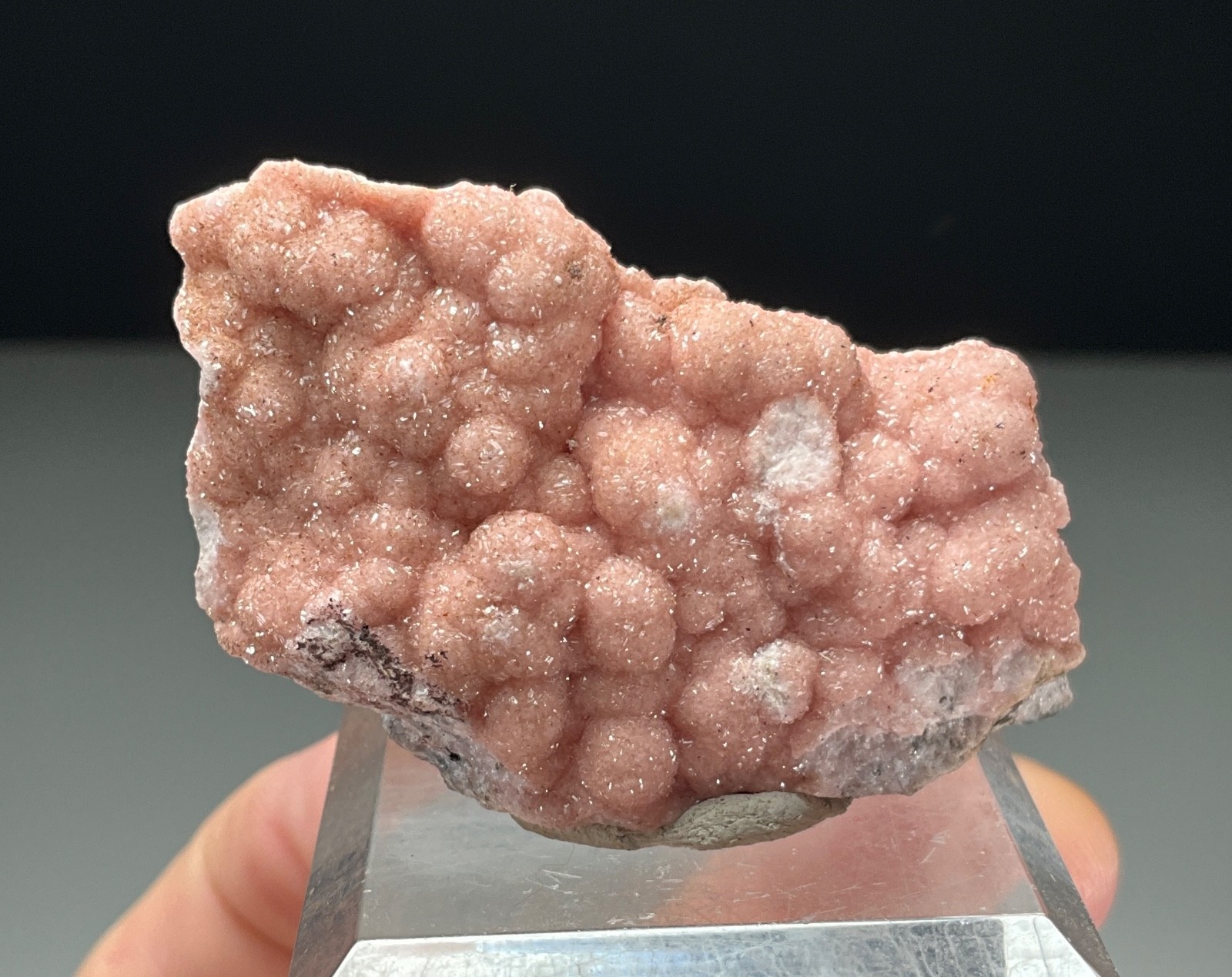 FLUORESCENT RHODOCHROSITE FROM N’CHWANING II MINE, SOUTH AFRICA