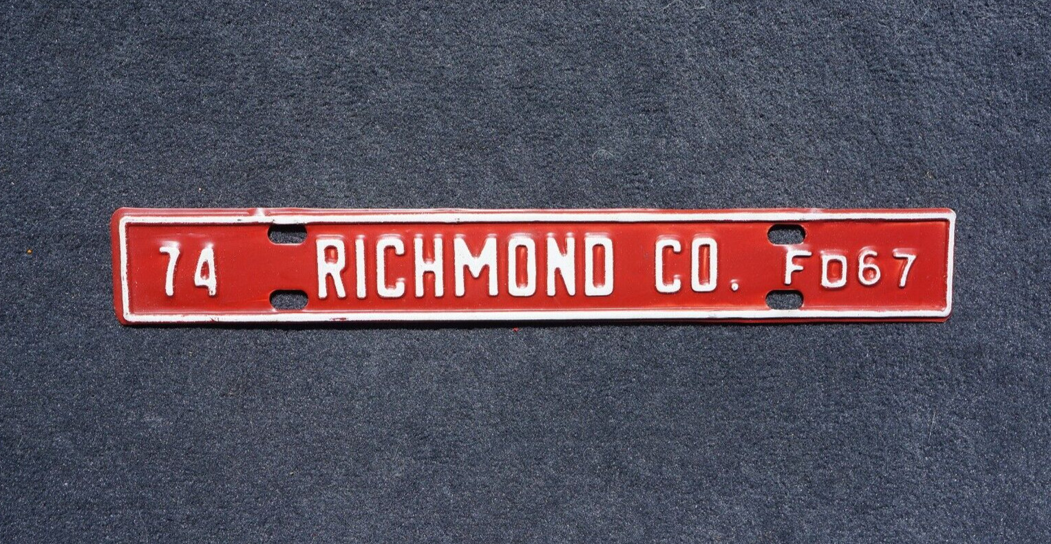 1974 RICHMOND County VIRGINIA License Plate Topper FIRE DEPARTMENT - FIREFIGHTER