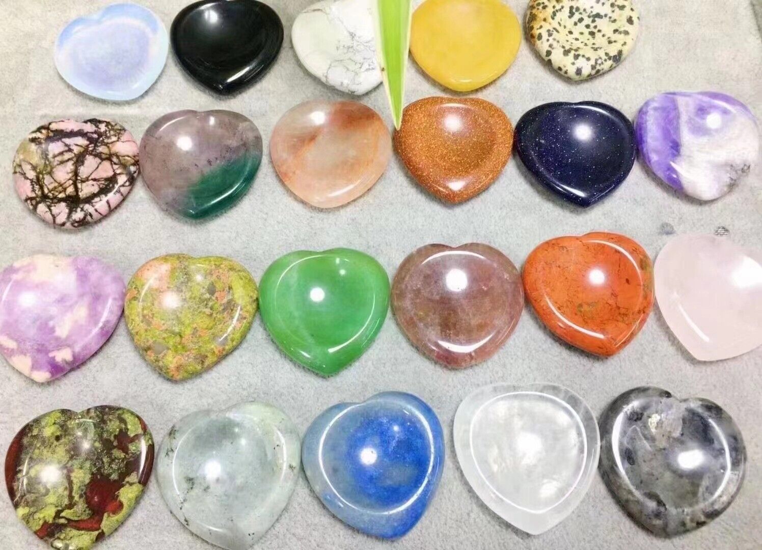 40mm Natural Mix material worry stone play with Crystal Quartz Healing Decorate