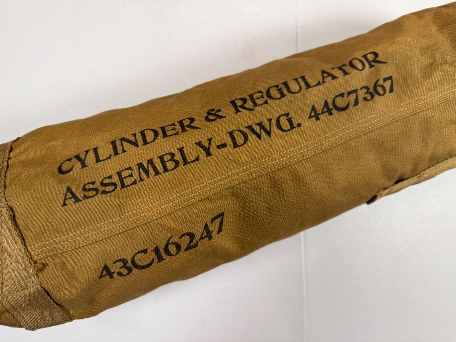 1943 WWII US Army Air Forces Type D-2 Portable Oxygen Cylinder Carrying Bag Only