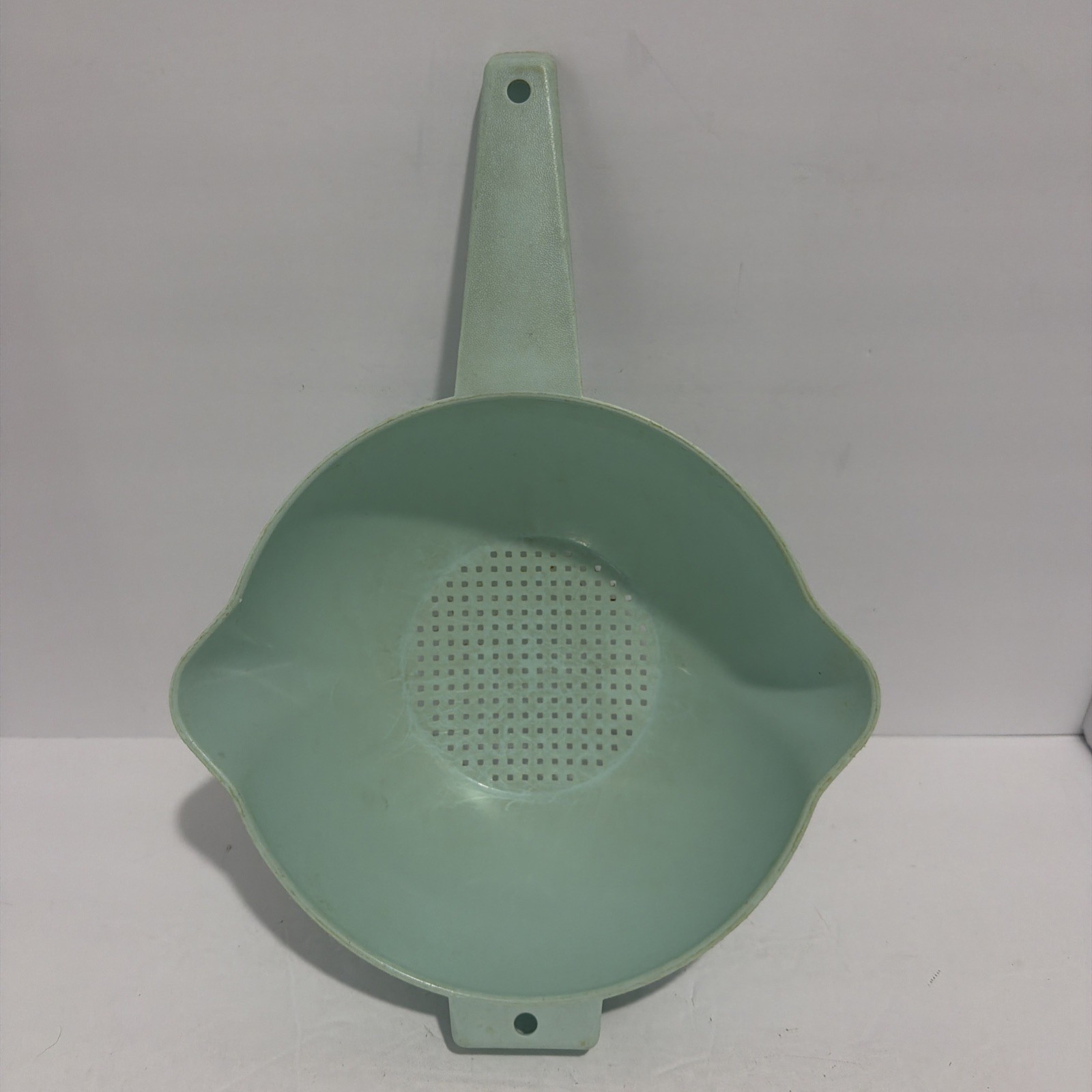 Vintage Tupperware 2 Qt Colander Strainer #1523-8 Teal Aqua Blue Handle
