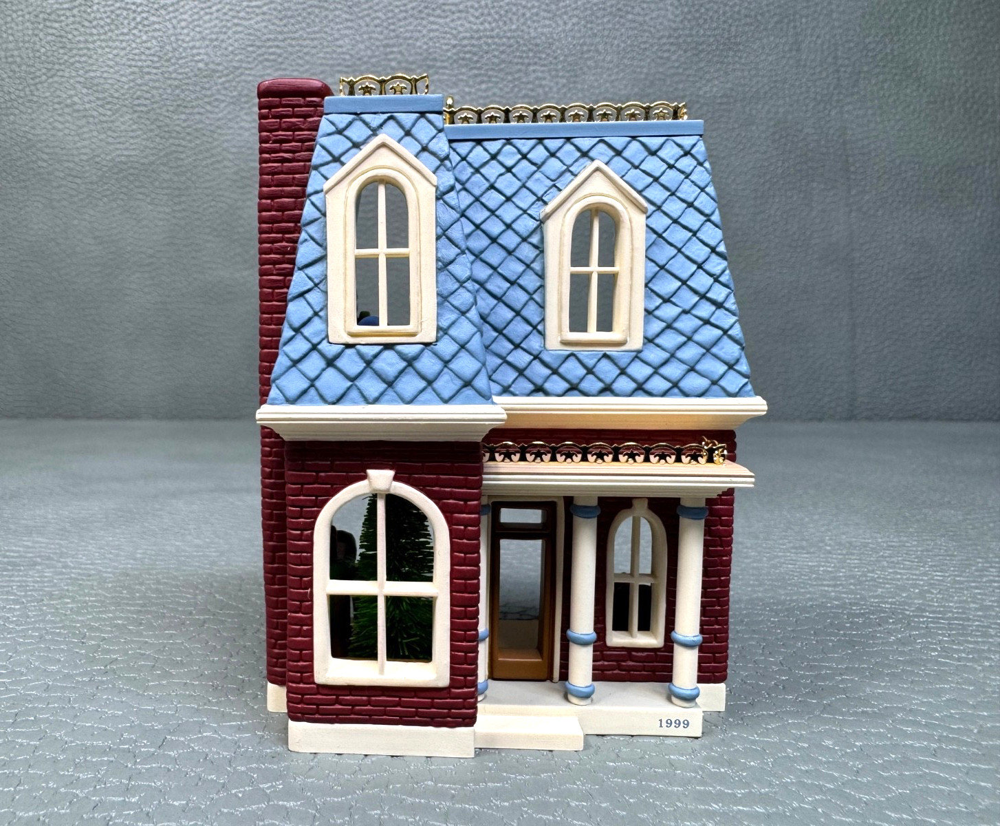 Hallmark 1999 House on Holly Lane Christmas Ornament