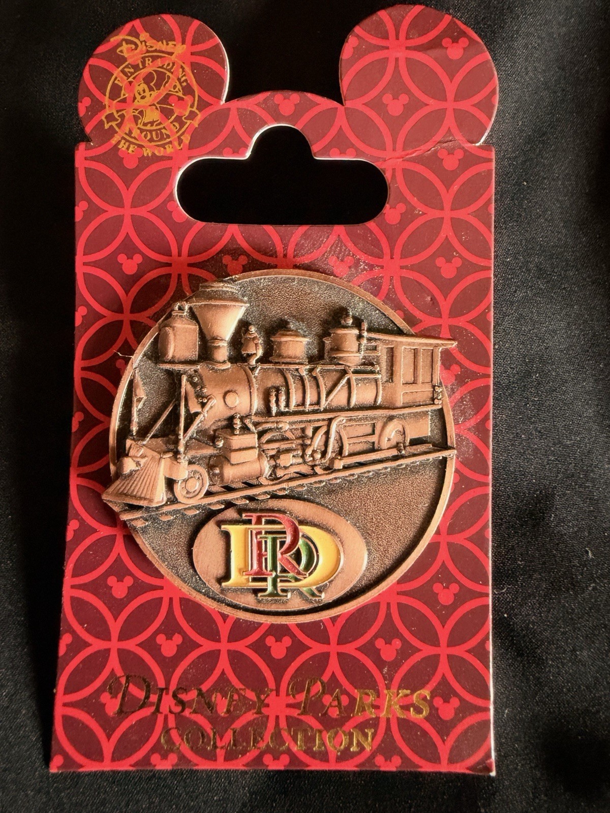 Disney pin #116758 Disneyland Railroad Locomotive Bronze medallion coin