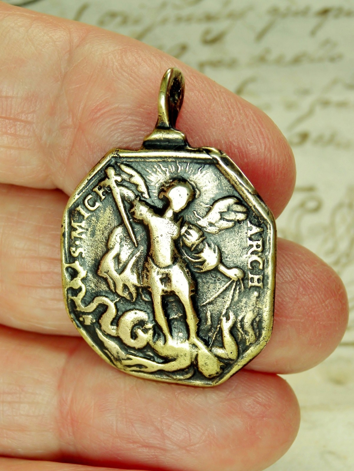 ANTIQUE 17TH CENTURY ST. MICHAEL MOTHER MARY BABY JESUS LORETO PILGRIMAGE MEDAL