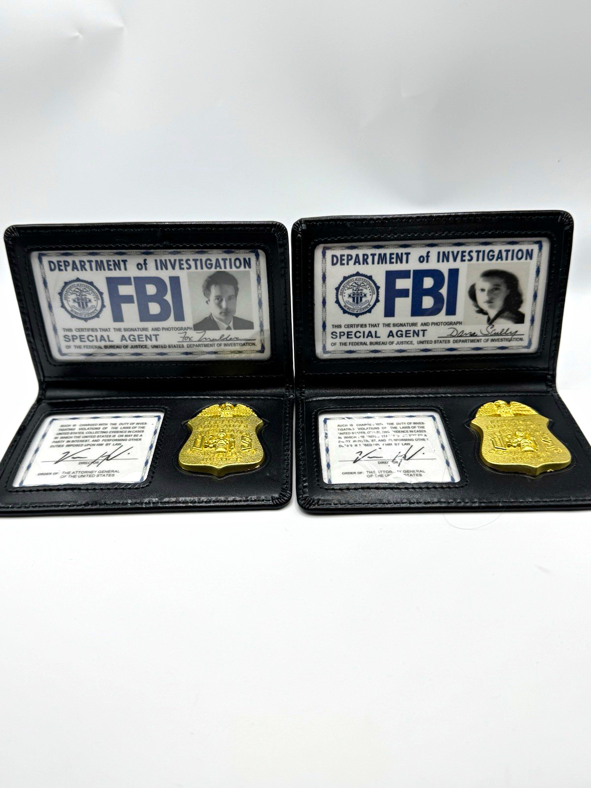 The X-Files Opening Credits FBI Wallet Set - Fox Mulder and Dana Scully RARE 
