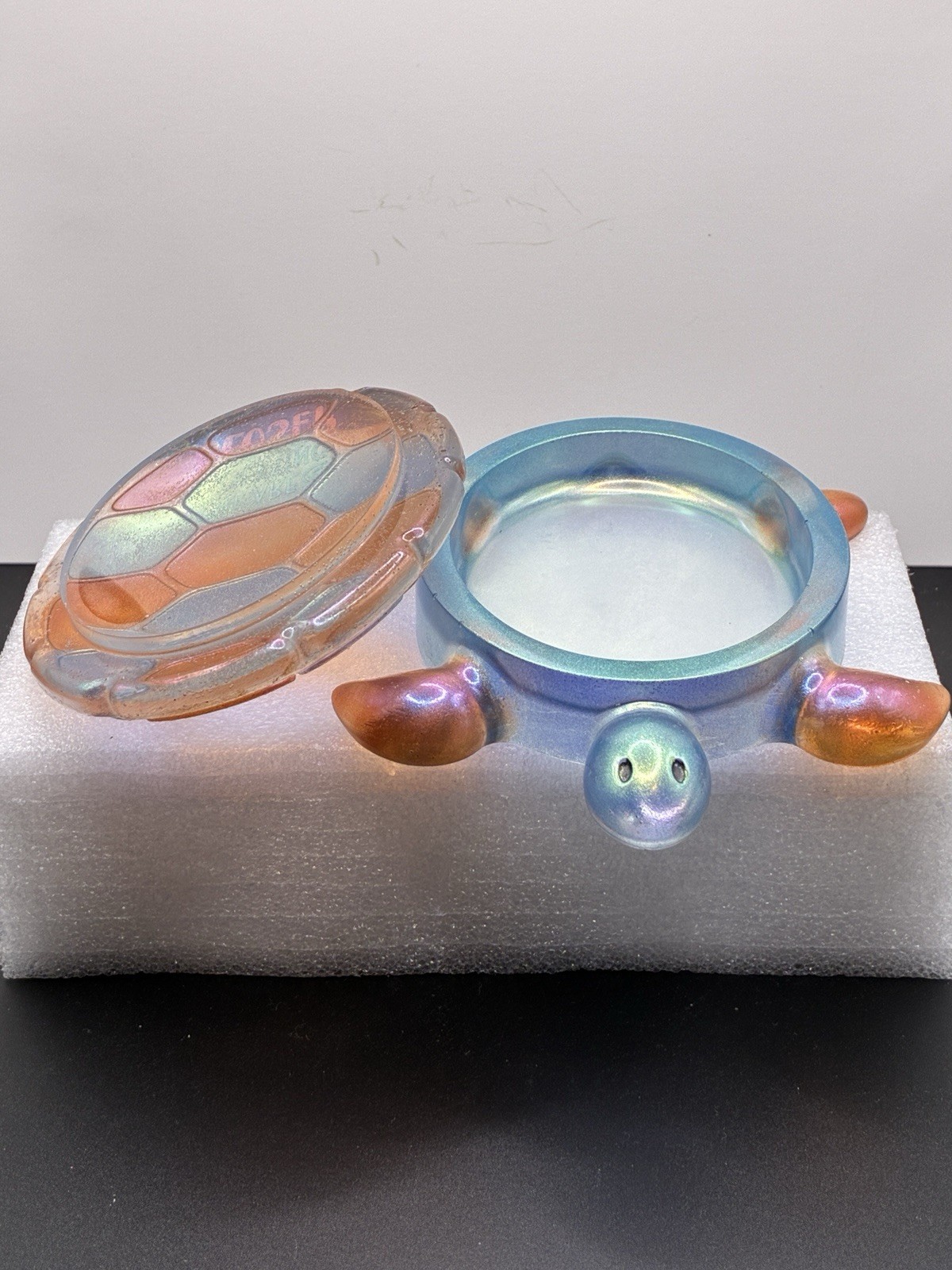Iridescent Resin Turtle Trinket Box w/ Lid, Small Multicolor Kids, 1 Pack