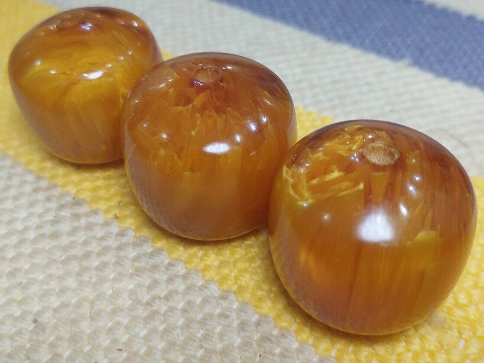 bakelite muskevi amber 121 grams 3 piece suitable for rosary old bacalite