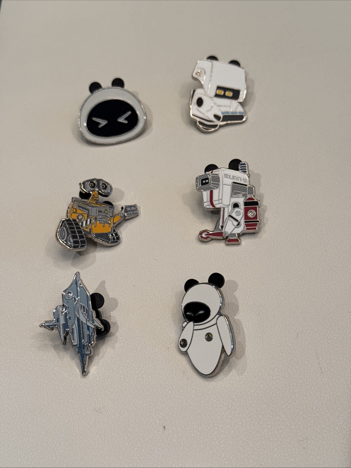 Wall-e disney pin set hidden mickey 2024, plus a Tsum-Tsum Bonus Wall-e disney pin set hidden mickey 2024, plus a Tsum-Tsum Bonus