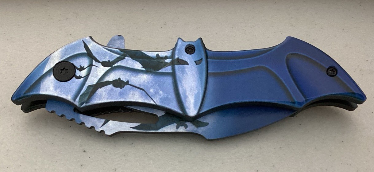 New In Box EliteEdge Batman Blue 8 Inch Folding Knife w/ Stainless Steel Blade 
