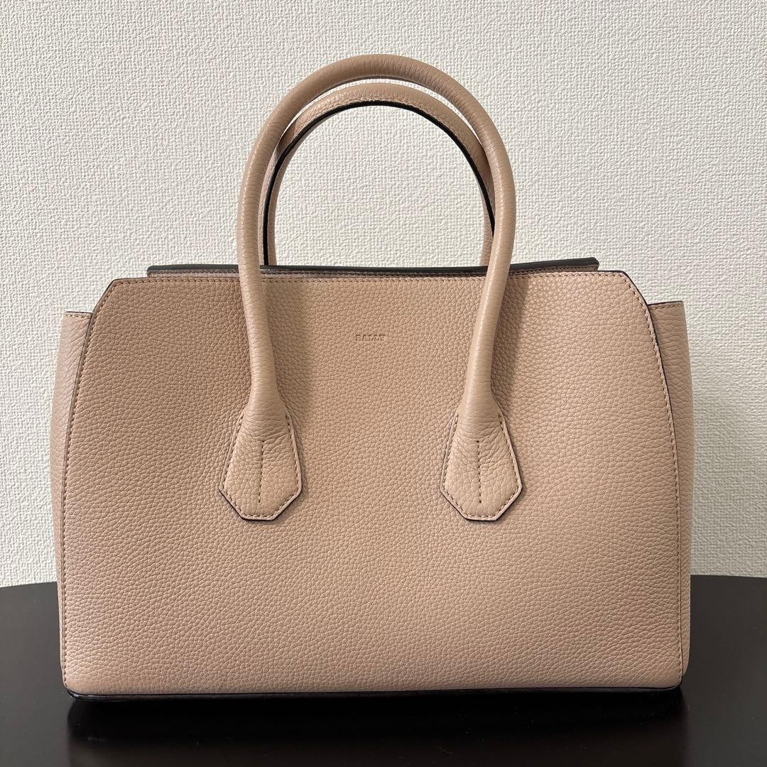Excellent condition BALLY SOMMET medium pink beige