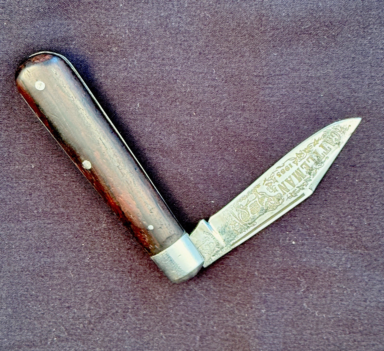 Vintage 1985 Fight’n Rooster Frank Buster “Cattleman” Pocket Knife Wood Handles