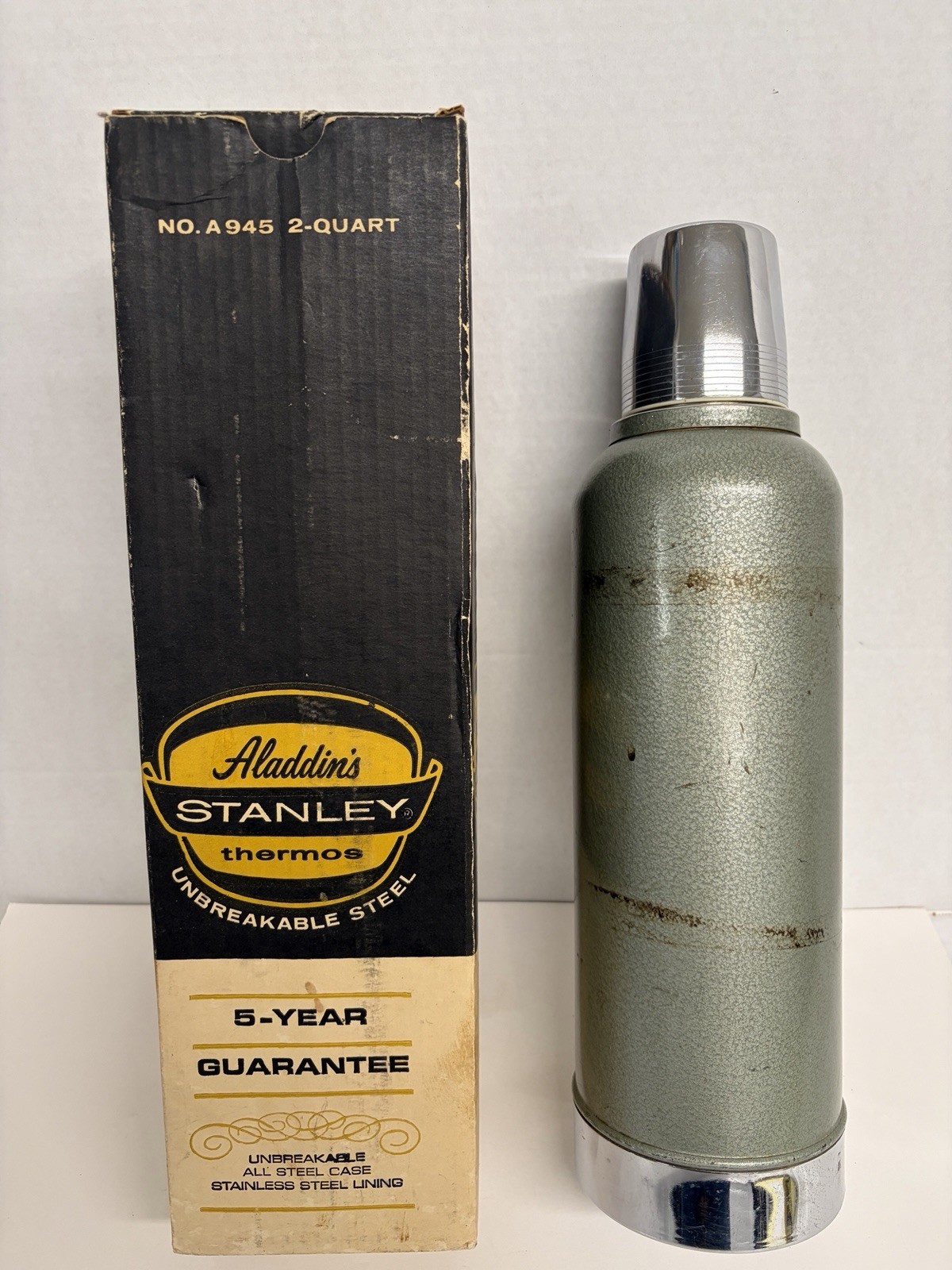 Vtg 50\'s-60\'s Aladdin’s Stanley Thermos # A945 2-qt Thermos with Cork Stopper