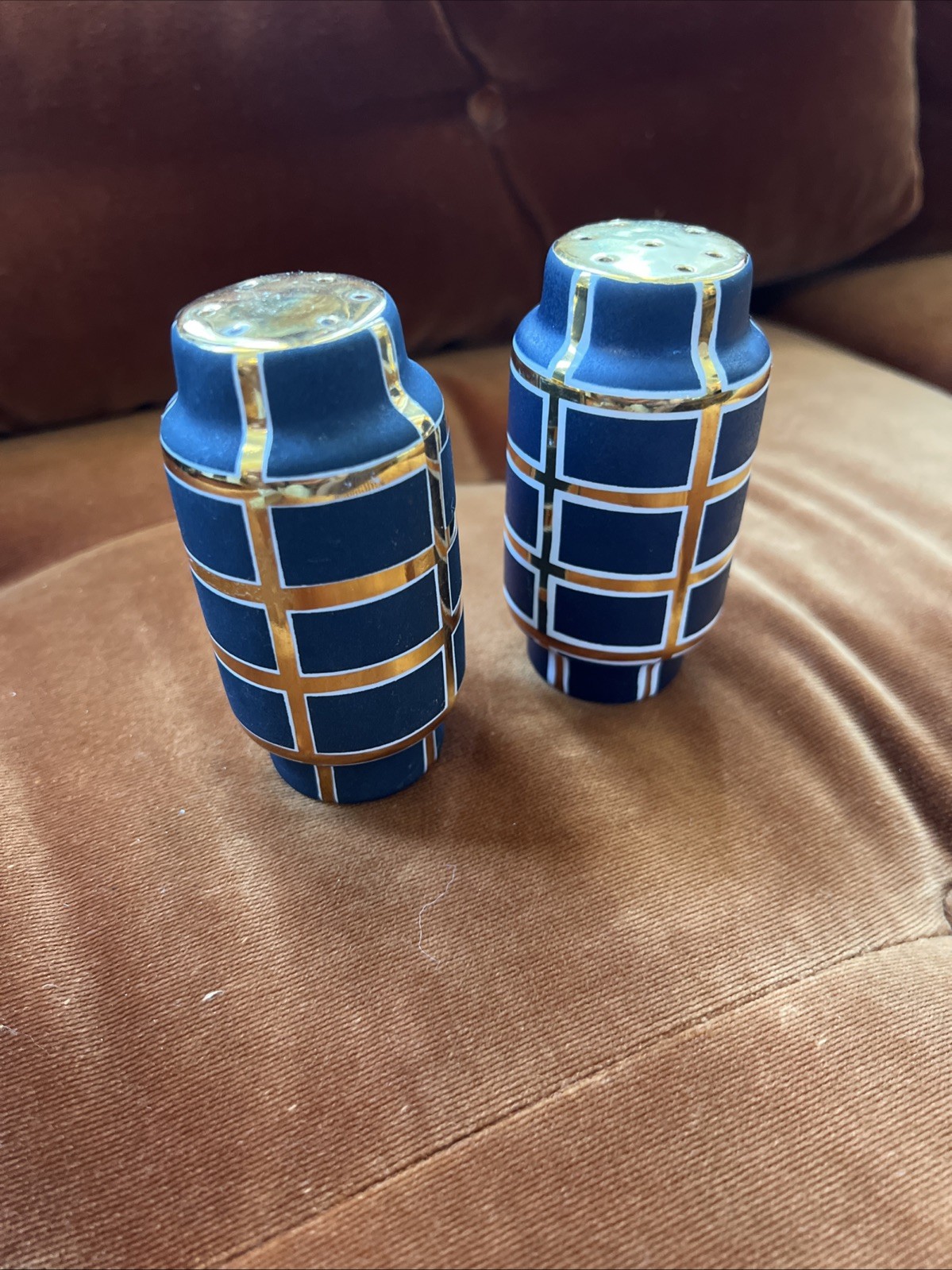 VTG Waylande Gregory Salt & Pepper Shakers Hand Painted Grid Pattern Blue & Gold